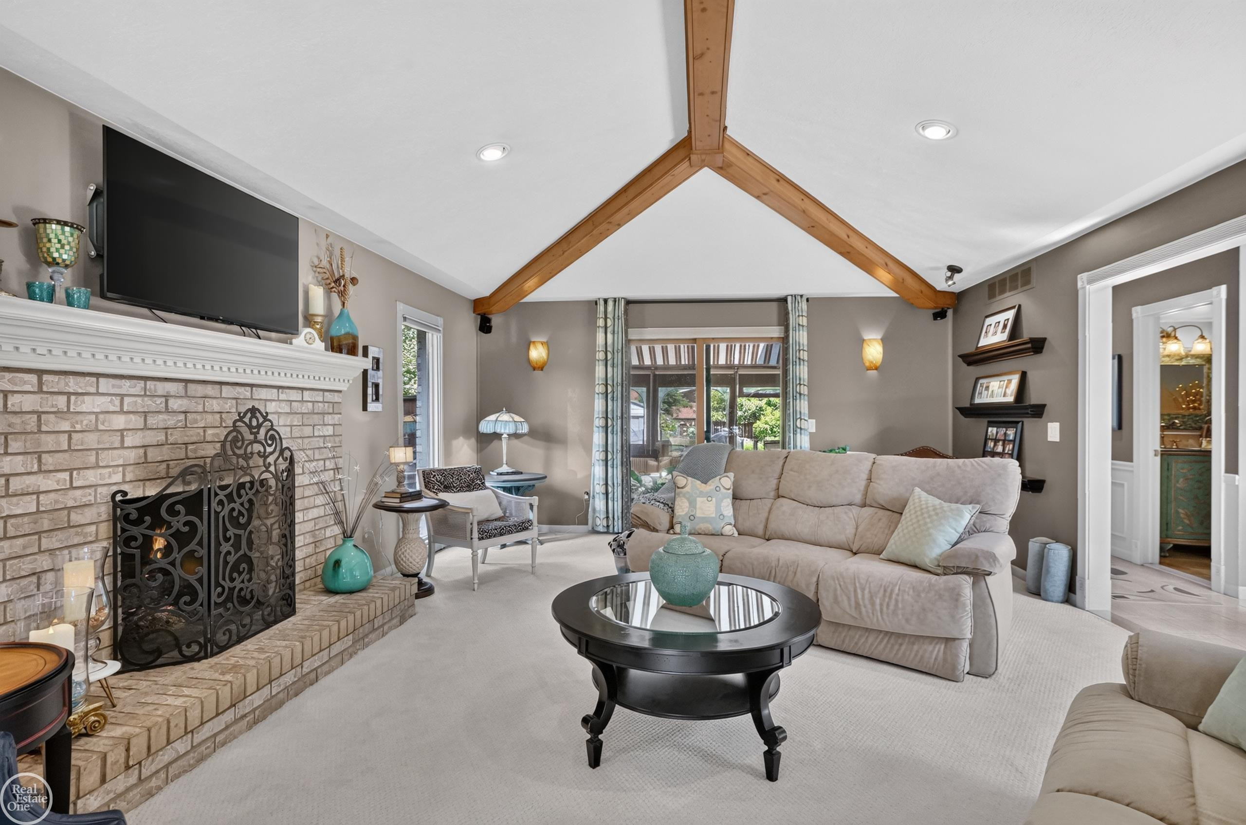 41220 Scarborough Court, Clinton Twp, MI 48038 — Photo 8