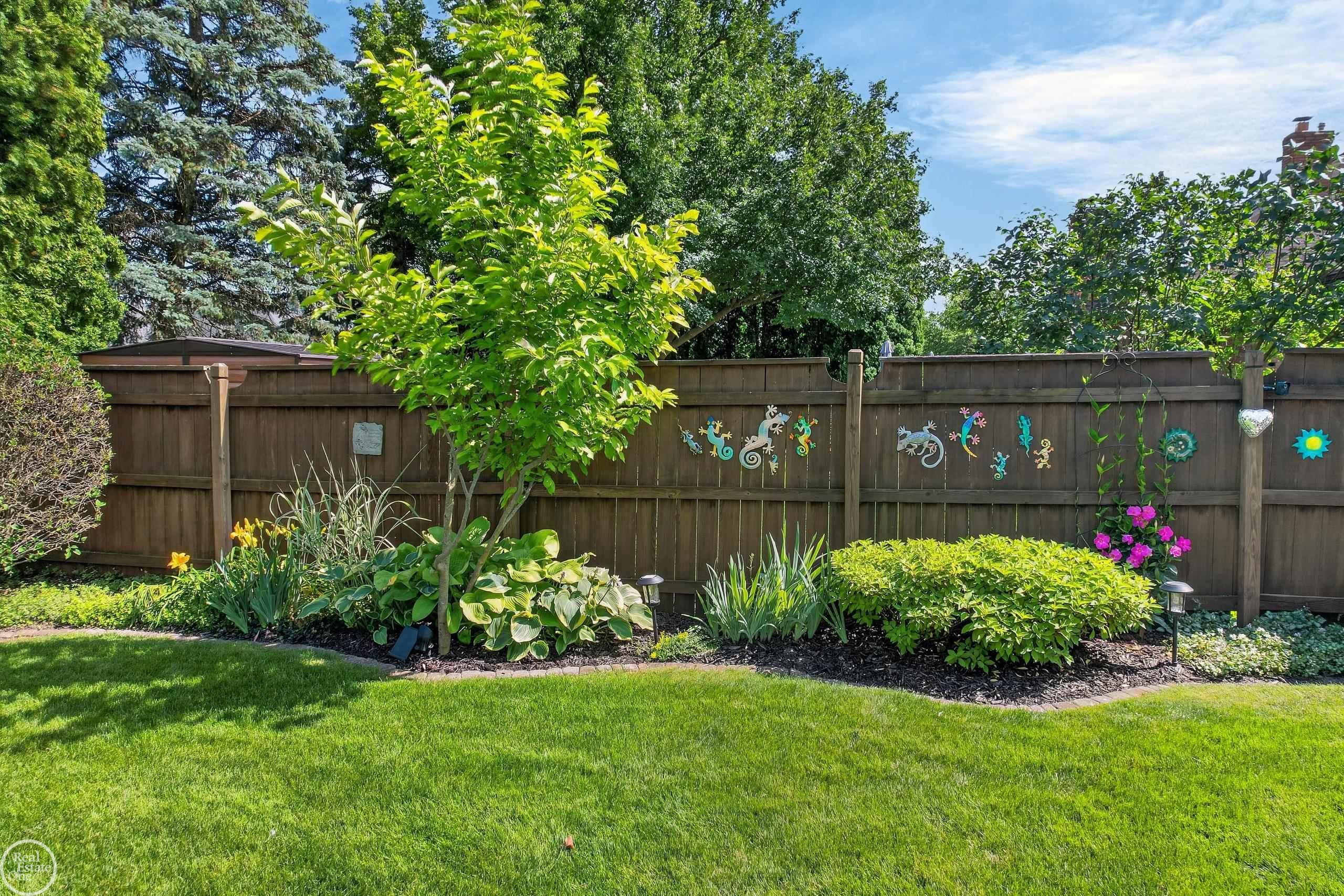 41220 Scarborough Court, Clinton Twp, MI 48038 — Photo 38