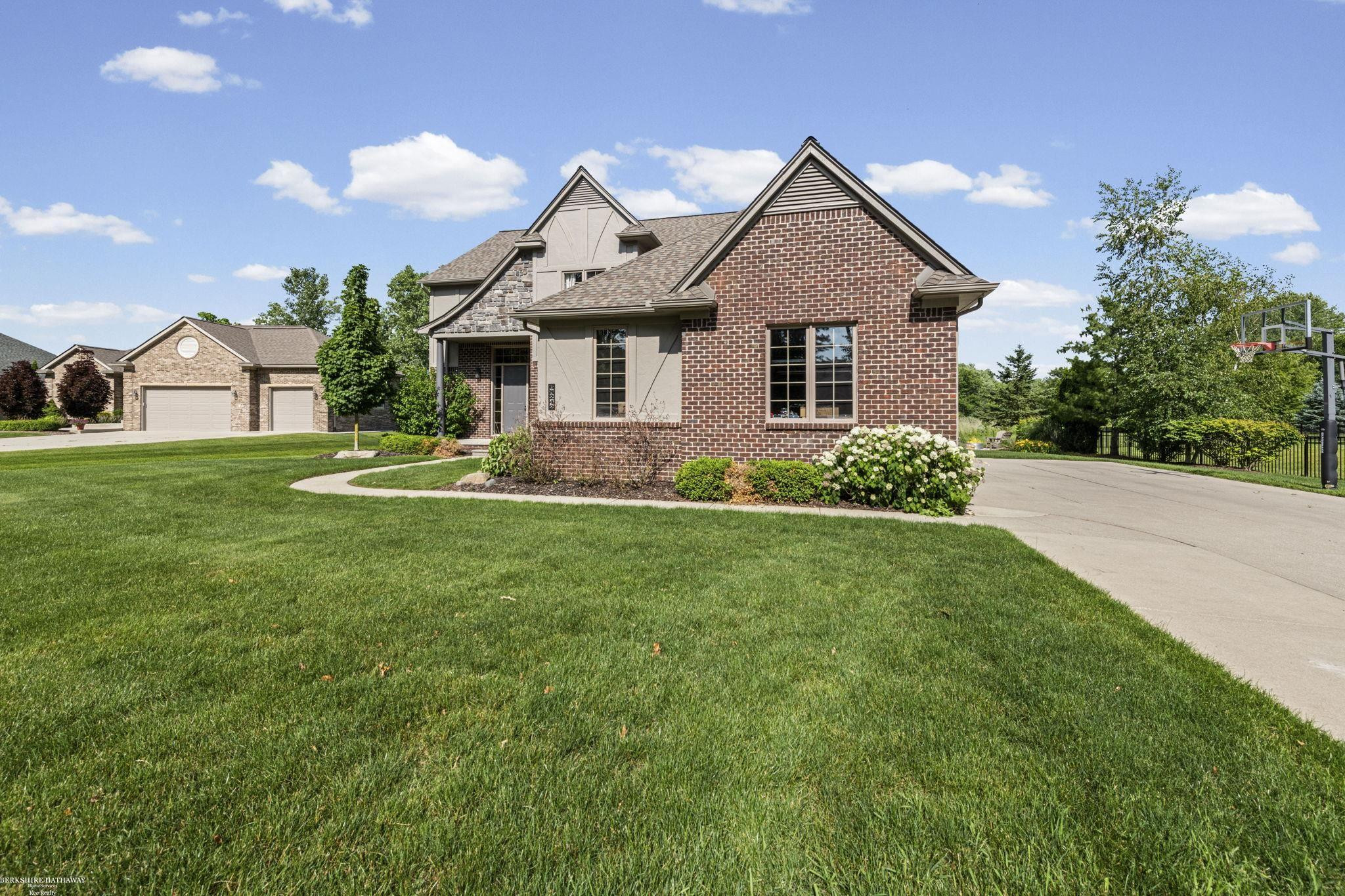 68242 Lake Angela Pointe Street, Richmond, MI 48062 — Photo 3