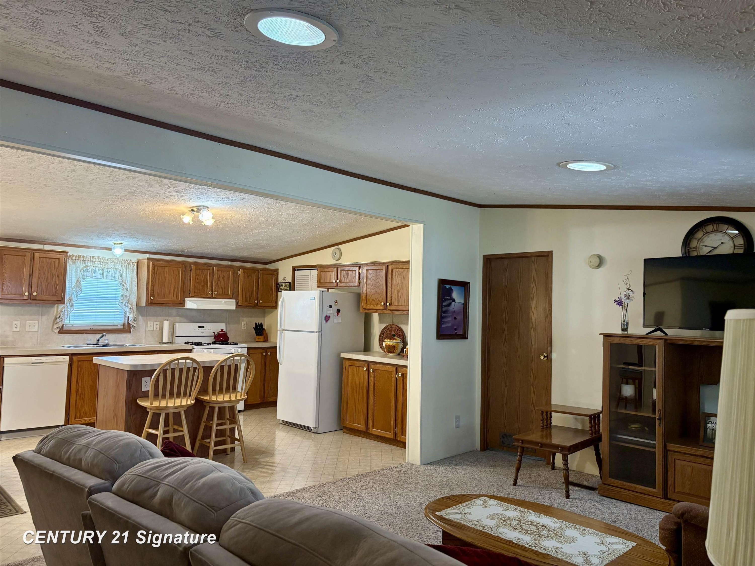 196 Apollo Avenue, Flushing, MI 48433 — Photo 6