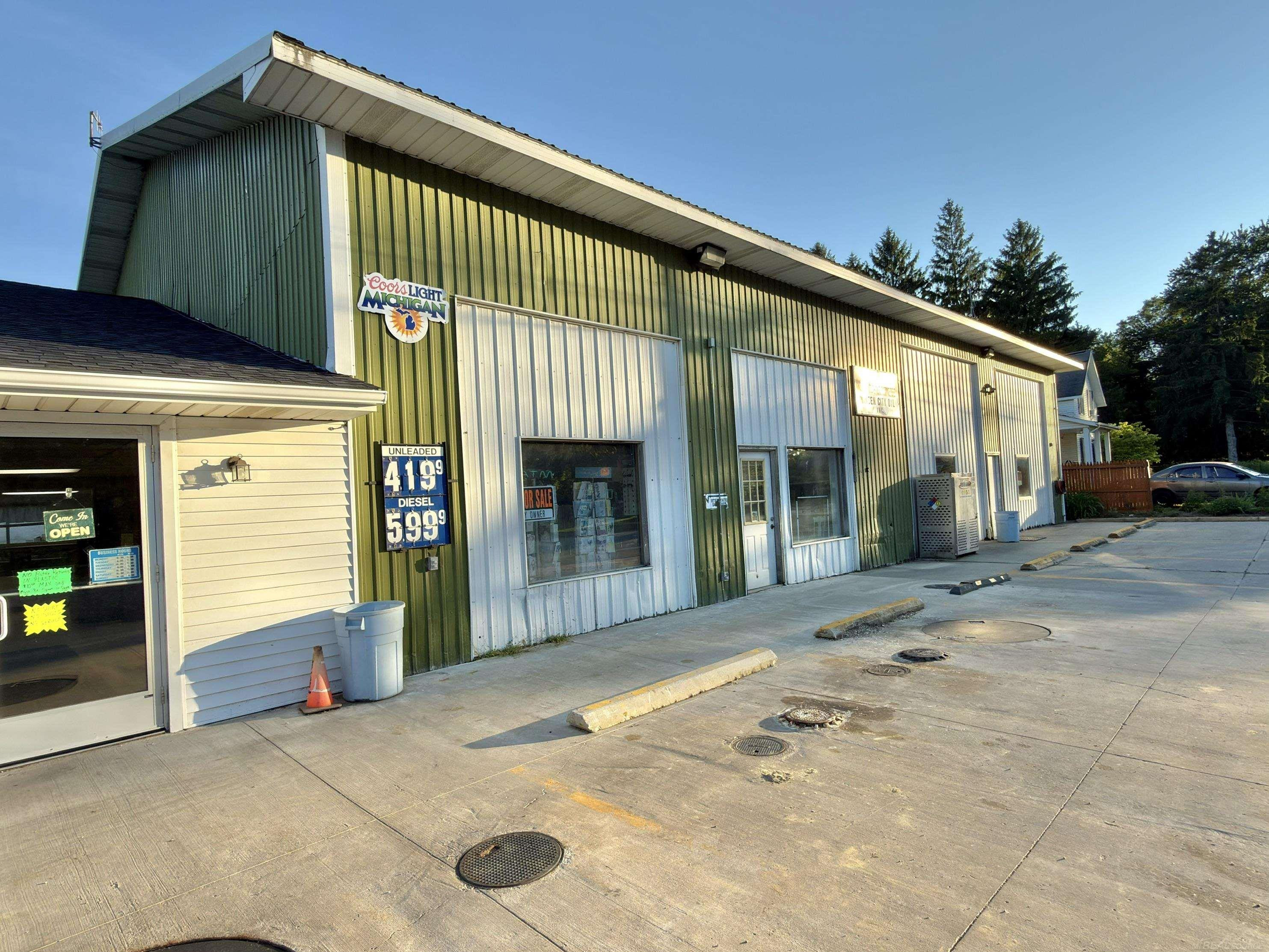 1496 Main Street - Photo 5