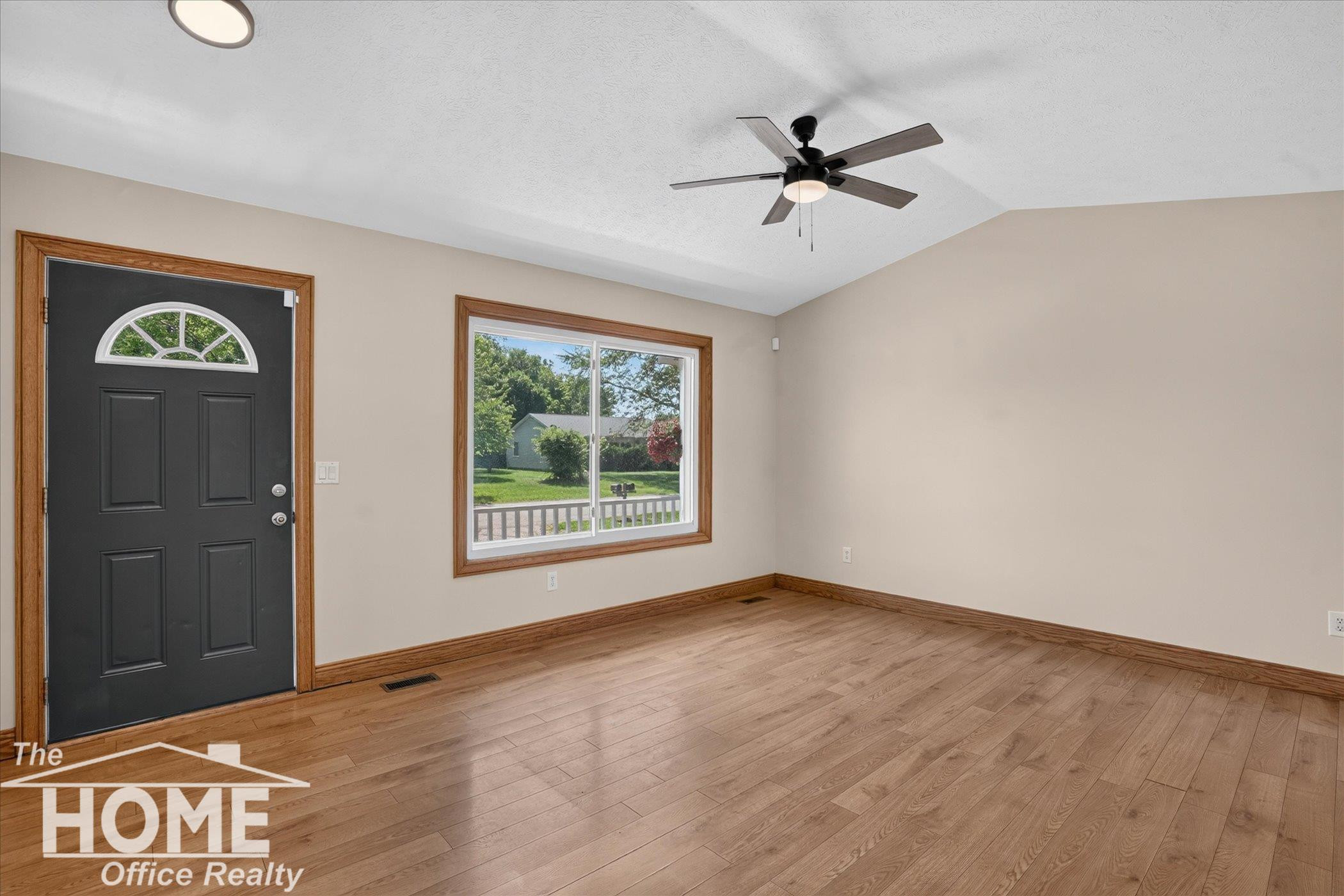 422 S Williams Street, Perry, MI 48872 — Photo 4