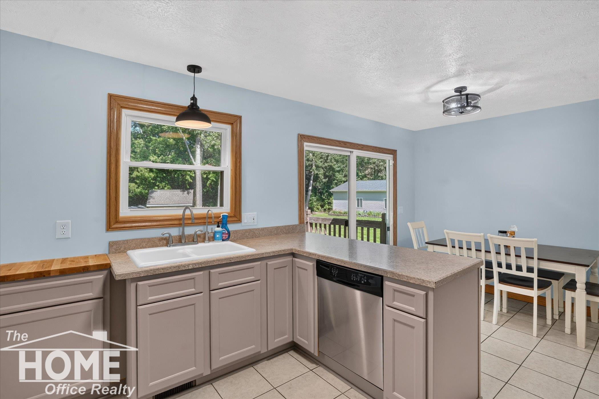 422 S Williams Street, Perry, MI 48872 — Photo 9