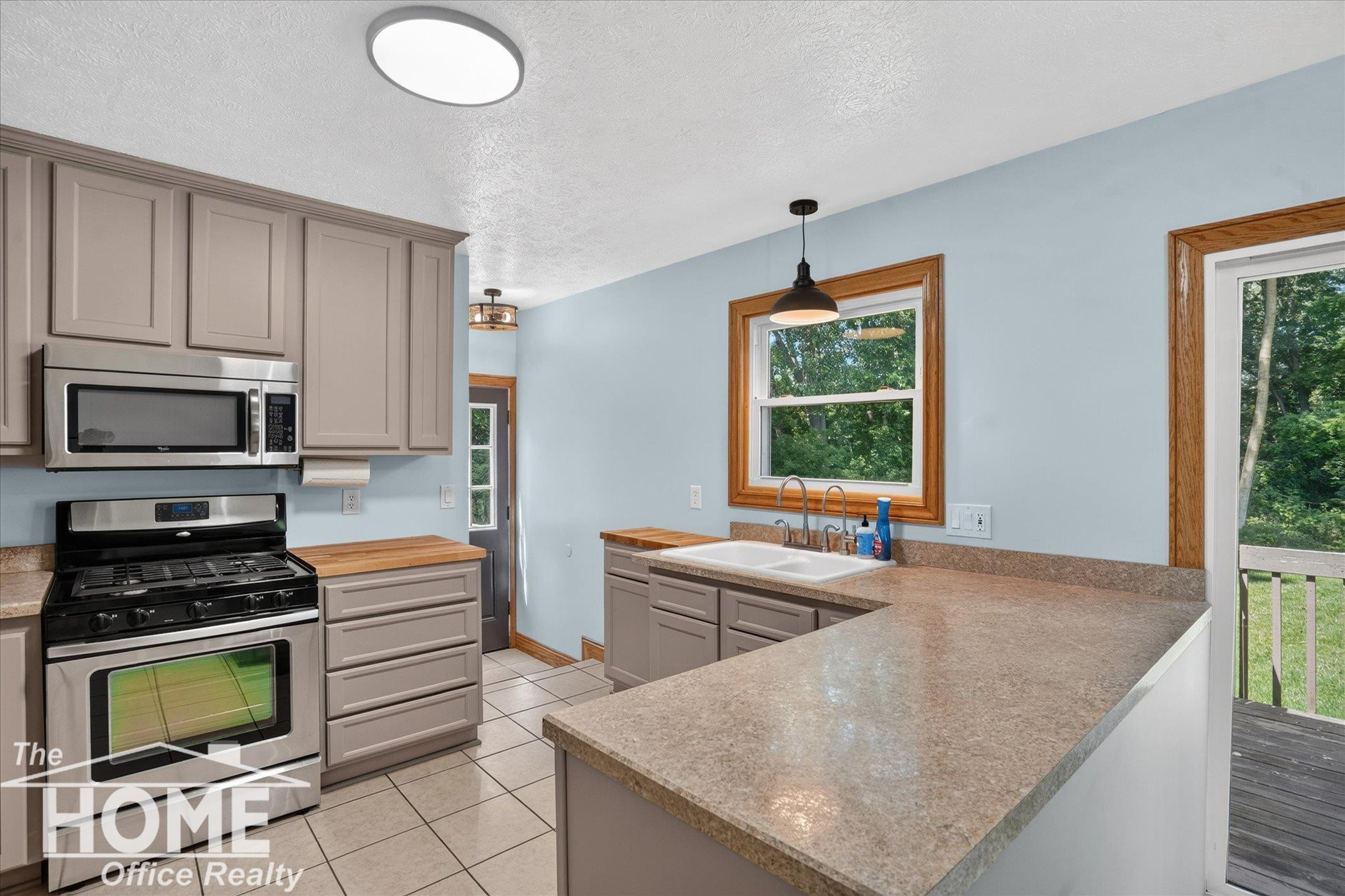 422 S Williams Street, Perry, MI 48872 — Photo 10
