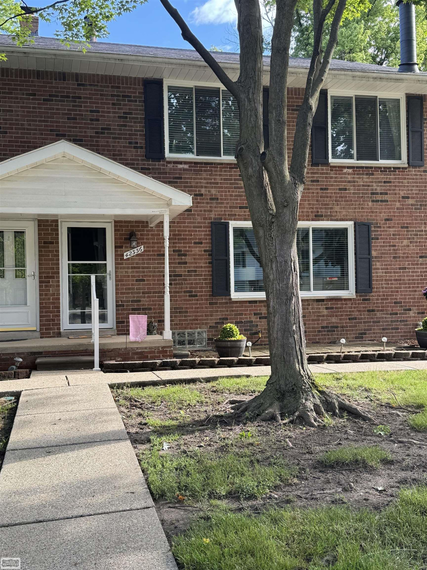 42336 Toddmark Lane, Clinton Twp, MI 48038 — front exterior