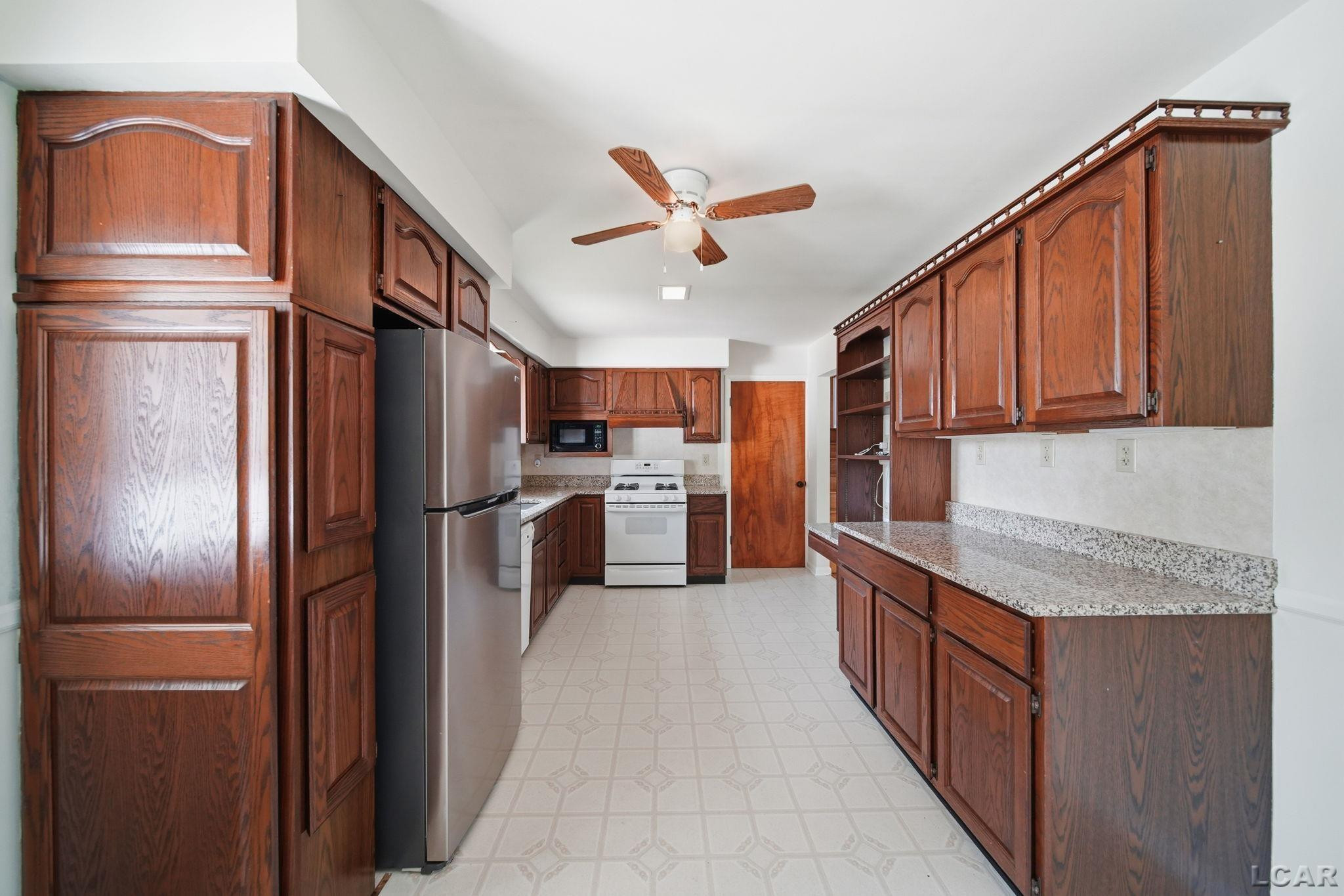 2745 E Carleton Road, Adrian, MI 49221 — Photo 11