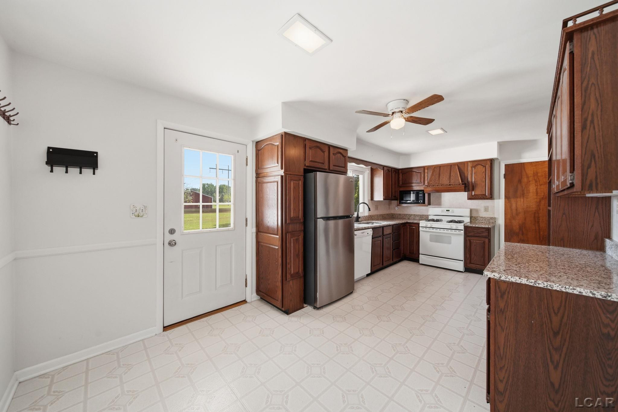 2745 E Carleton Road, Adrian, MI 49221 — Photo 12