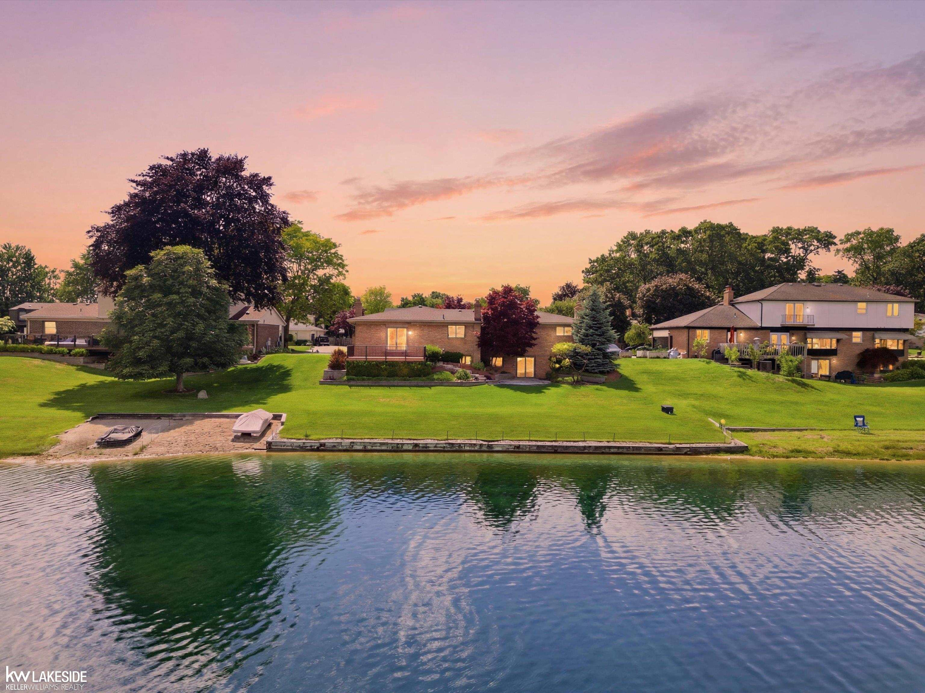54416 Blue Cloud Drive, Shelby Twp, MI 48315 — Photo 2