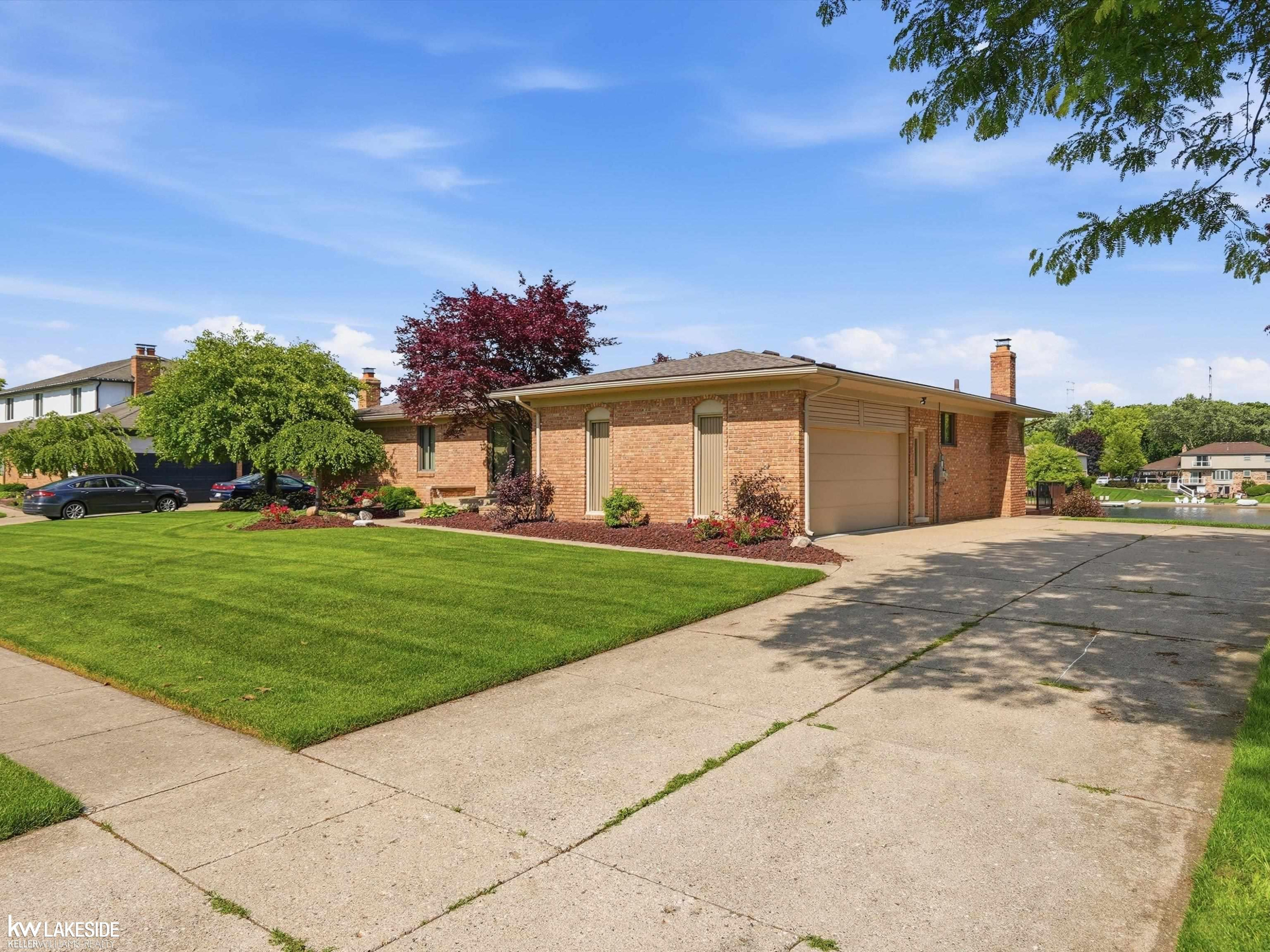54416 Blue Cloud Drive, Shelby Twp, MI 48315 — Photo 8