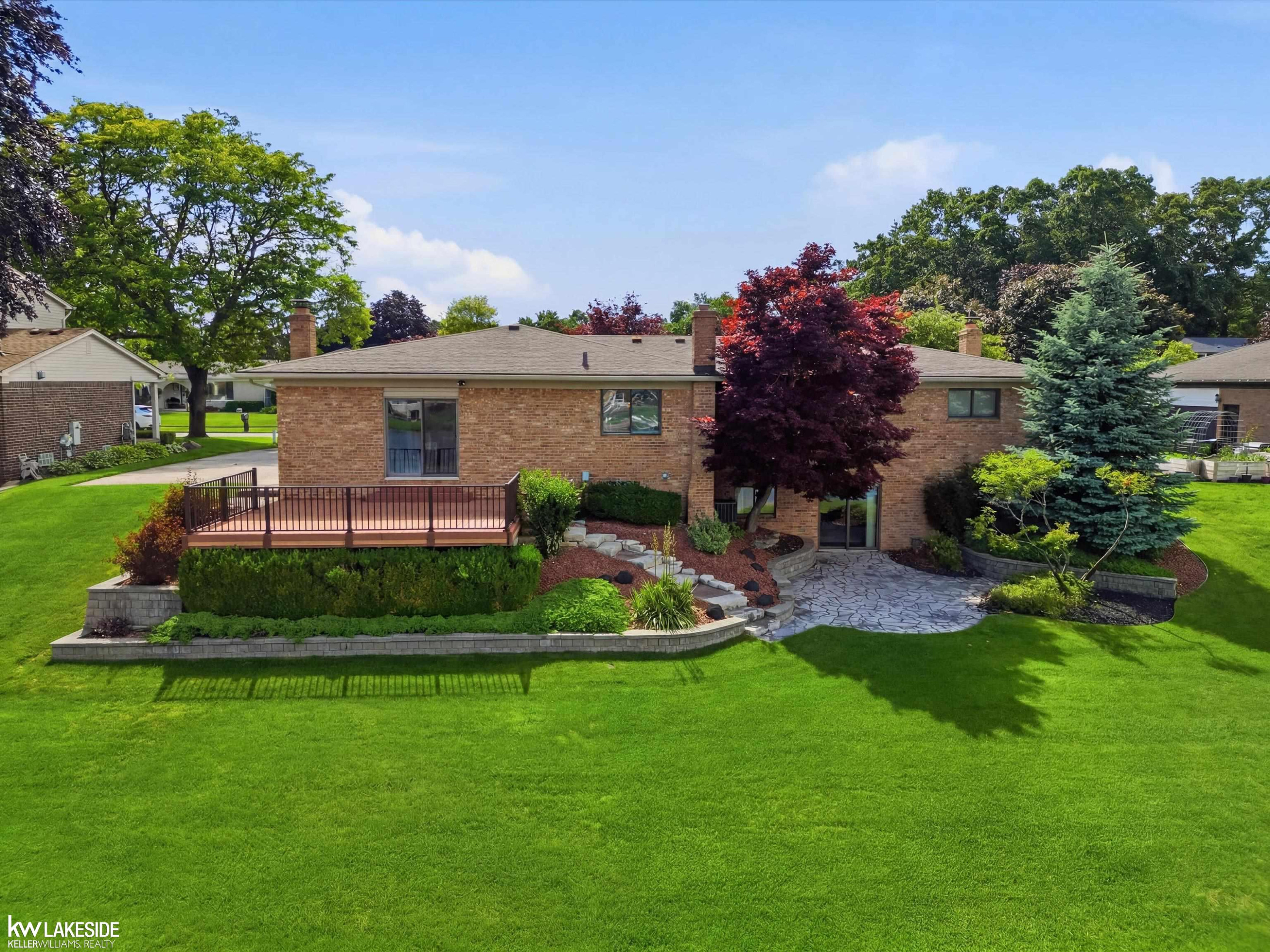 54416 Blue Cloud Drive, Shelby Twp, MI 48315 — Photo 10