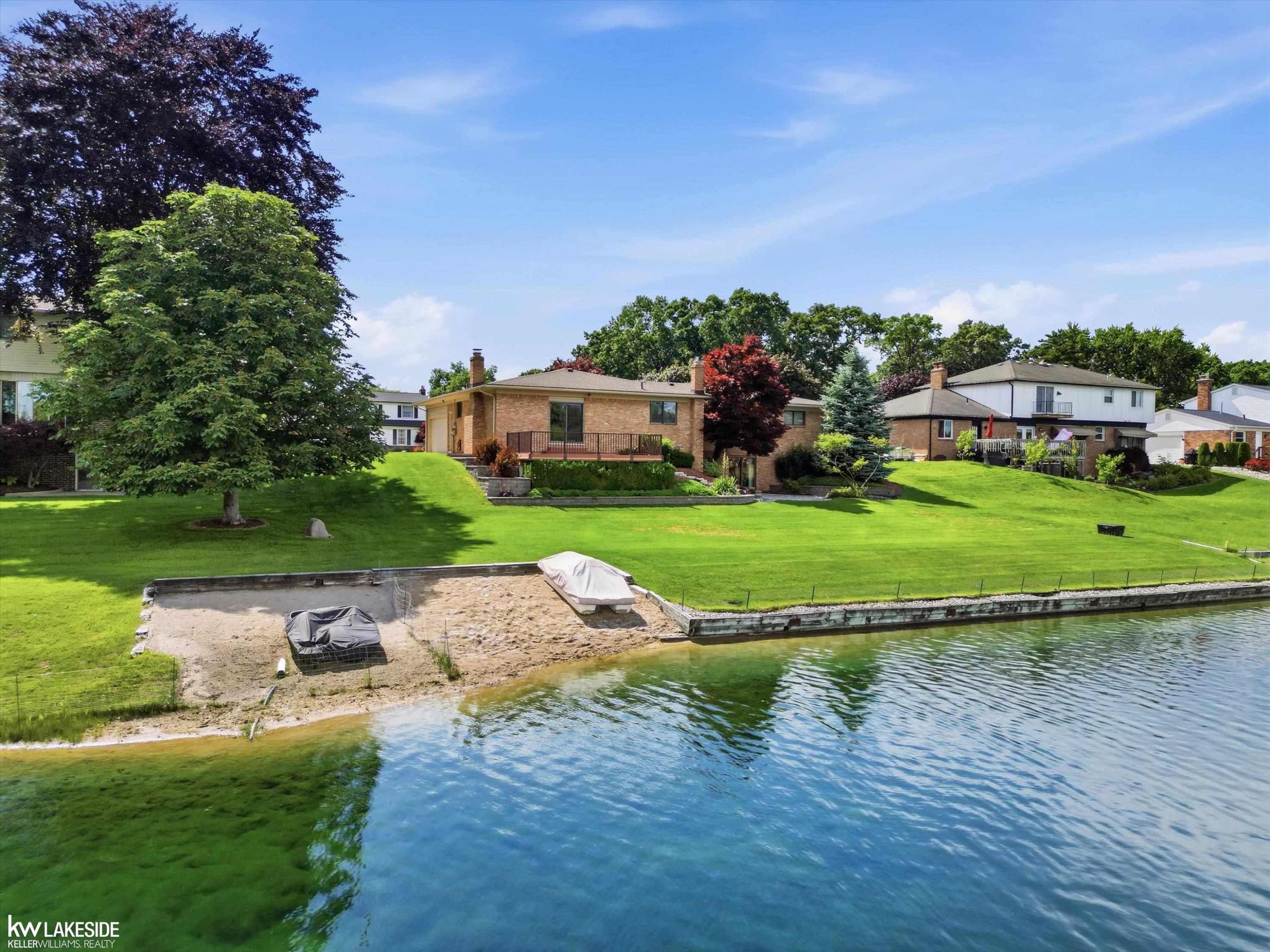 54416 Blue Cloud Drive, Shelby Twp, MI 48315 — Photo 13