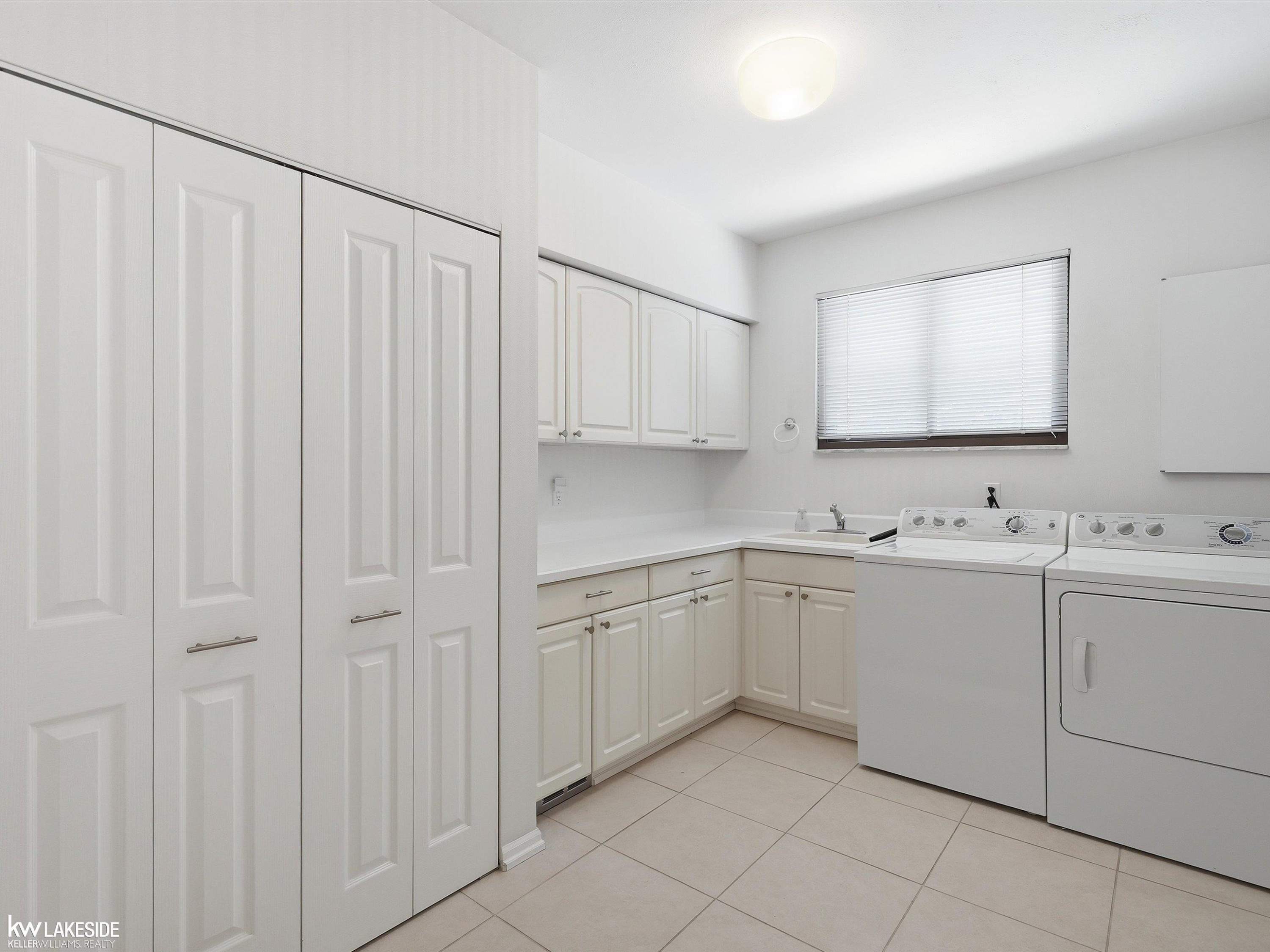 54416 Blue Cloud Drive, Shelby Twp, MI 48315 — Photo 58