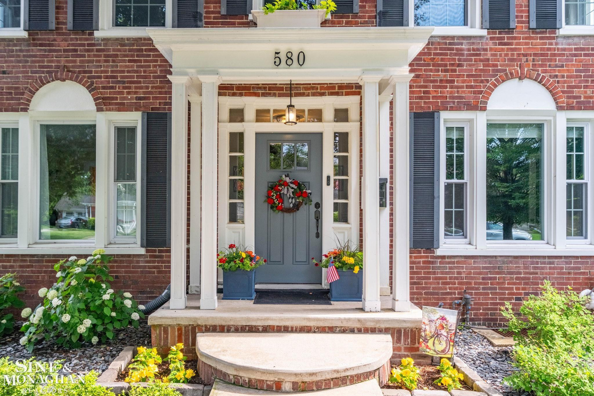 580 Hampton Road, Grosse Pointe Woods, MI 48236 — Photo 3