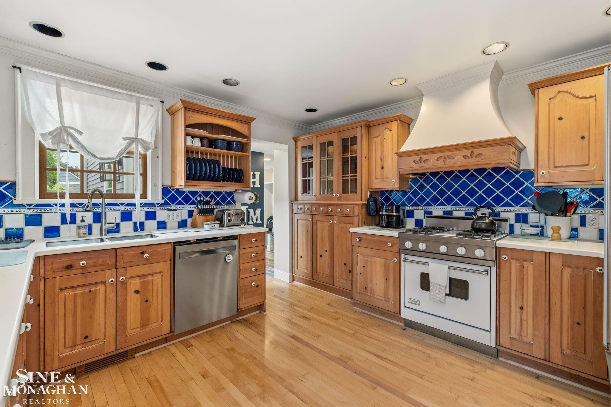 580 Hampton Road, Grosse Pointe Woods, MI 48236 — Photo 23