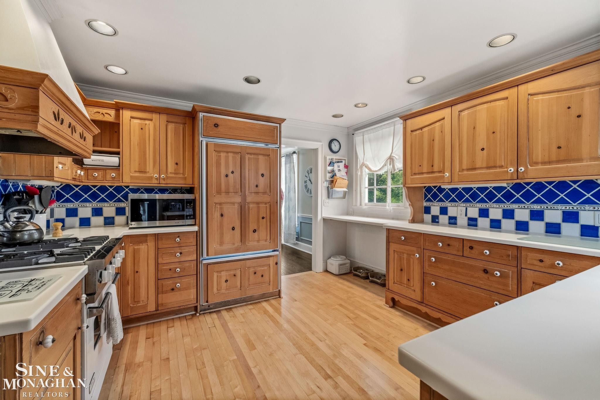 580 Hampton Road, Grosse Pointe Woods, MI 48236 — Photo 25