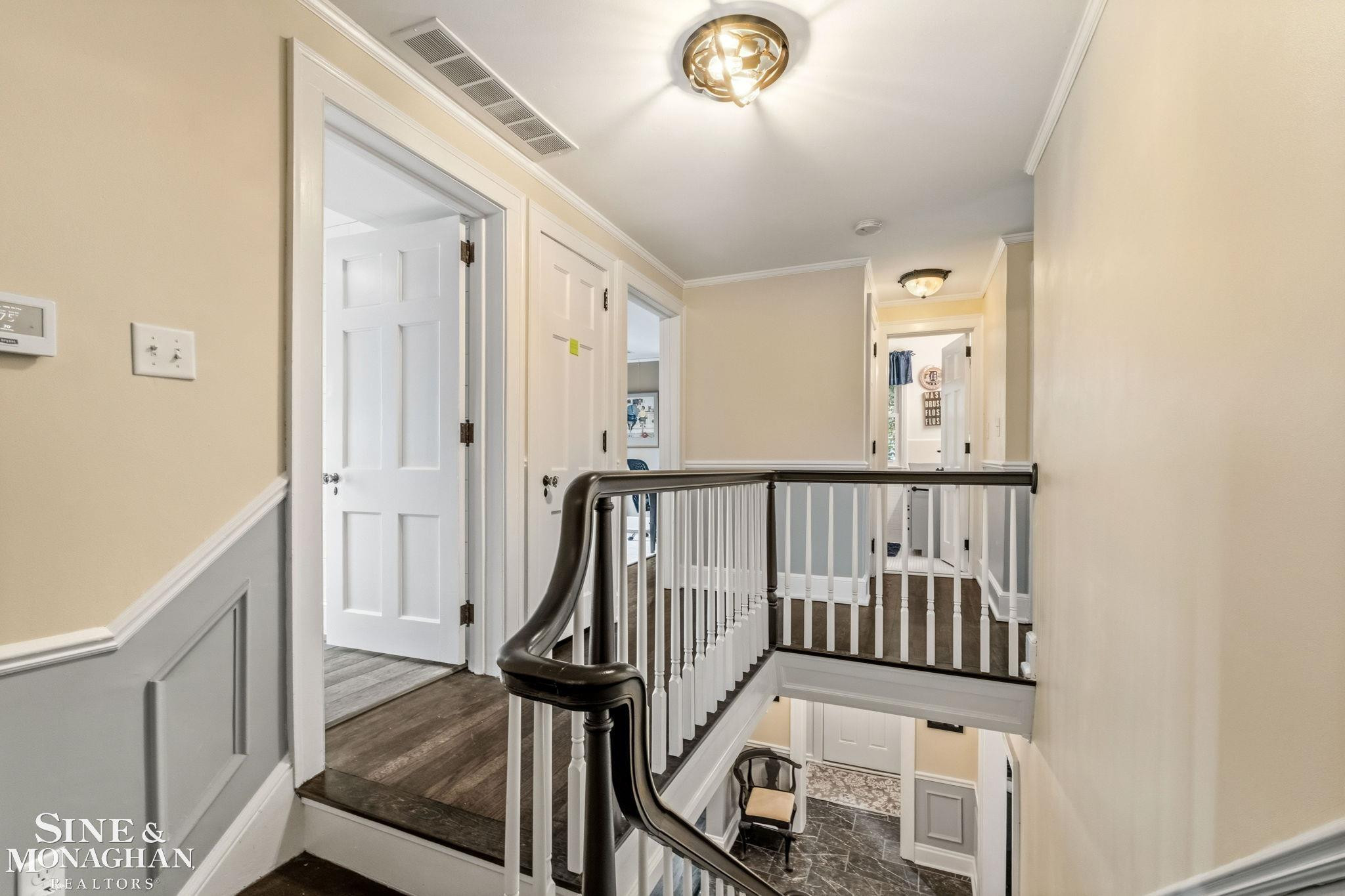 580 Hampton Road, Grosse Pointe Woods, MI 48236 — Photo 33