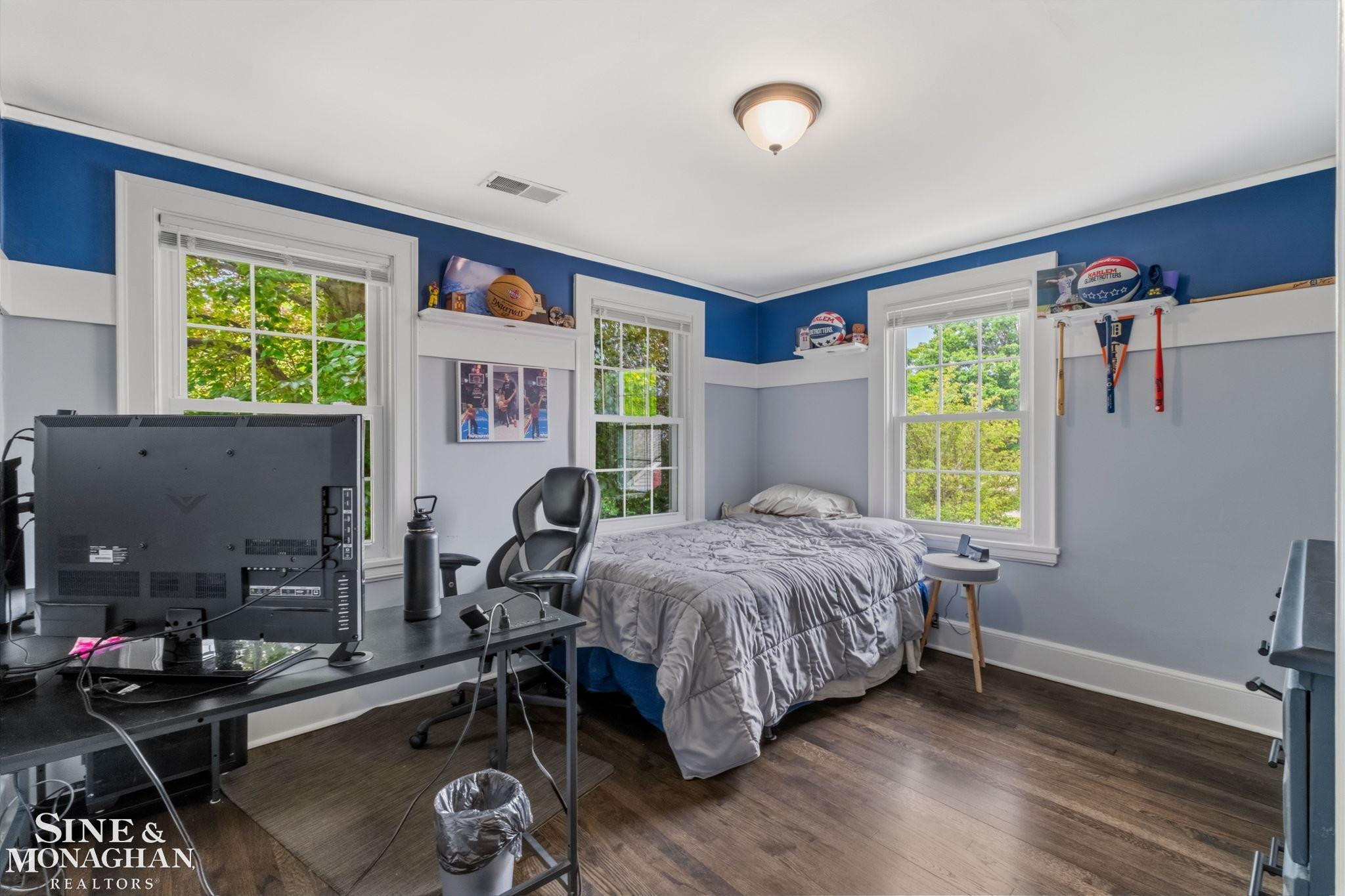 580 Hampton Road, Grosse Pointe Woods, MI 48236 — Photo 37