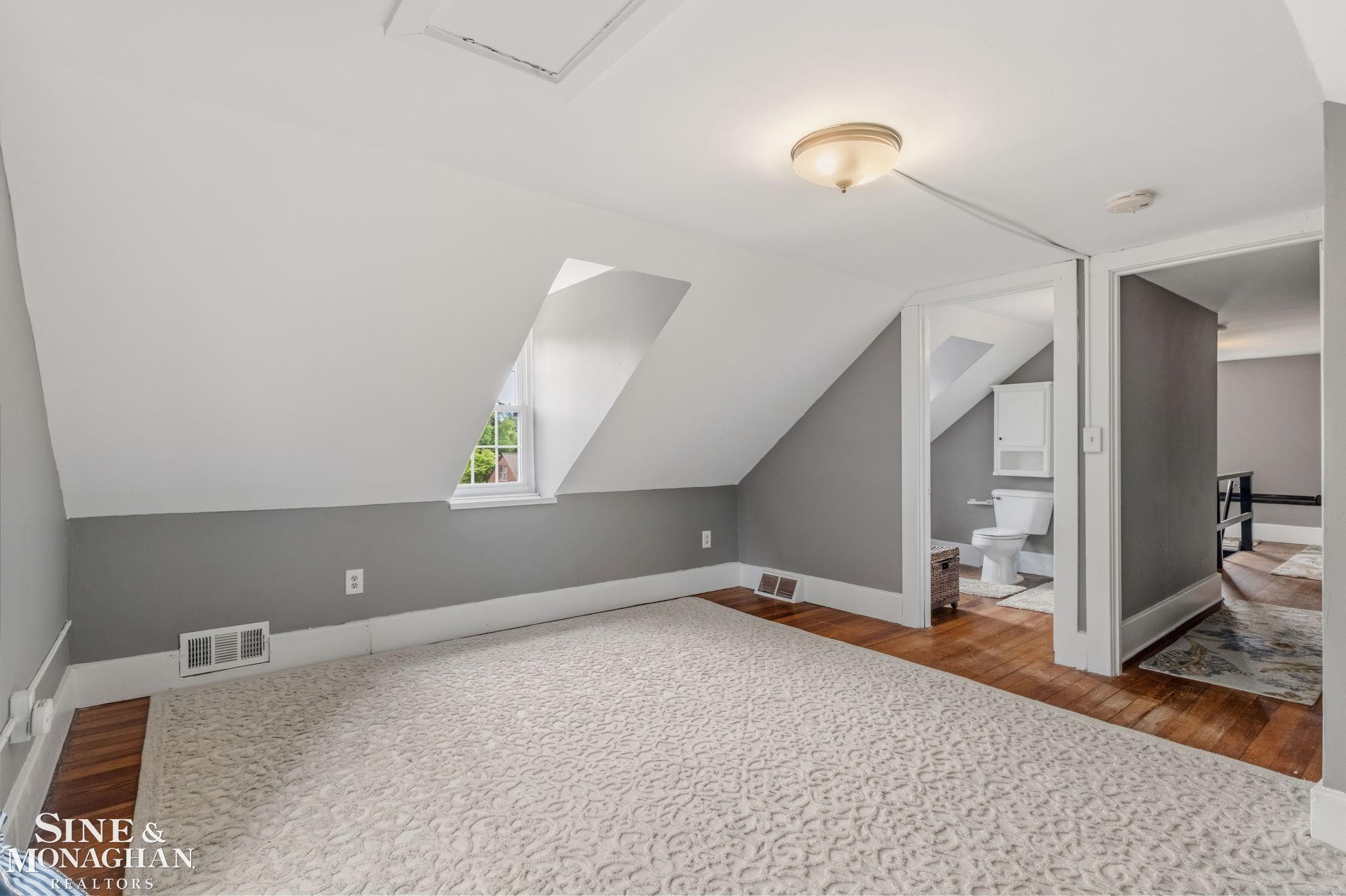 580 Hampton Road, Grosse Pointe Woods, MI 48236 — Photo 56