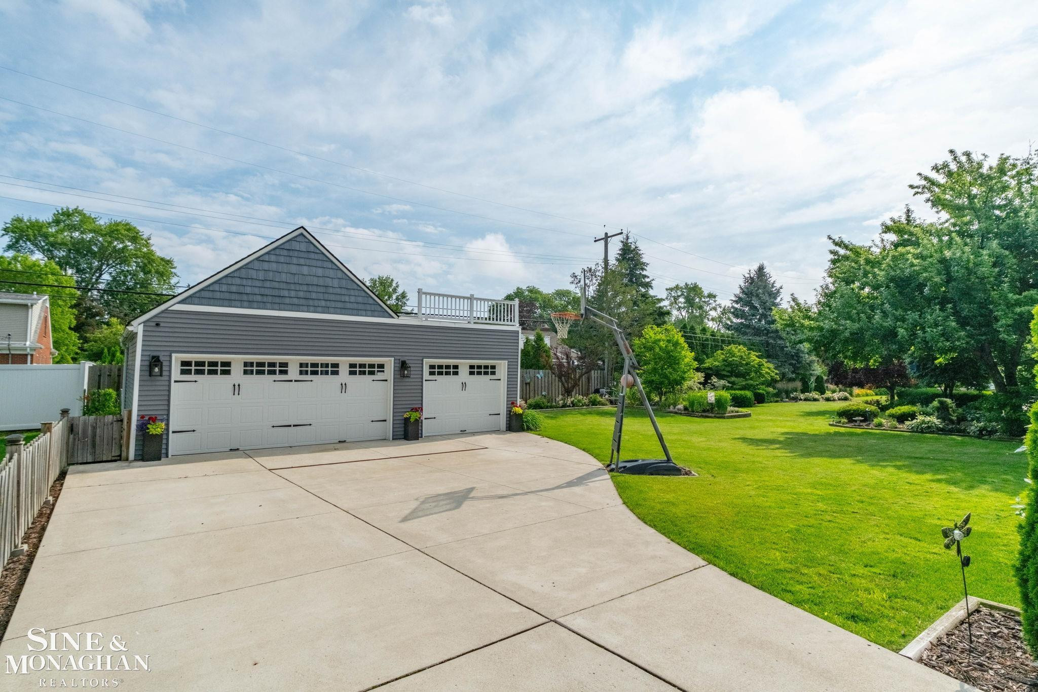 580 Hampton Road, Grosse Pointe Woods, MI 48236 — Photo 64