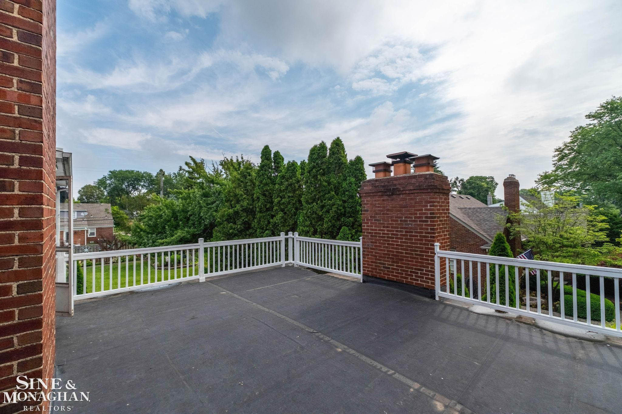 580 Hampton Road, Grosse Pointe Woods, MI 48236 — Photo 75