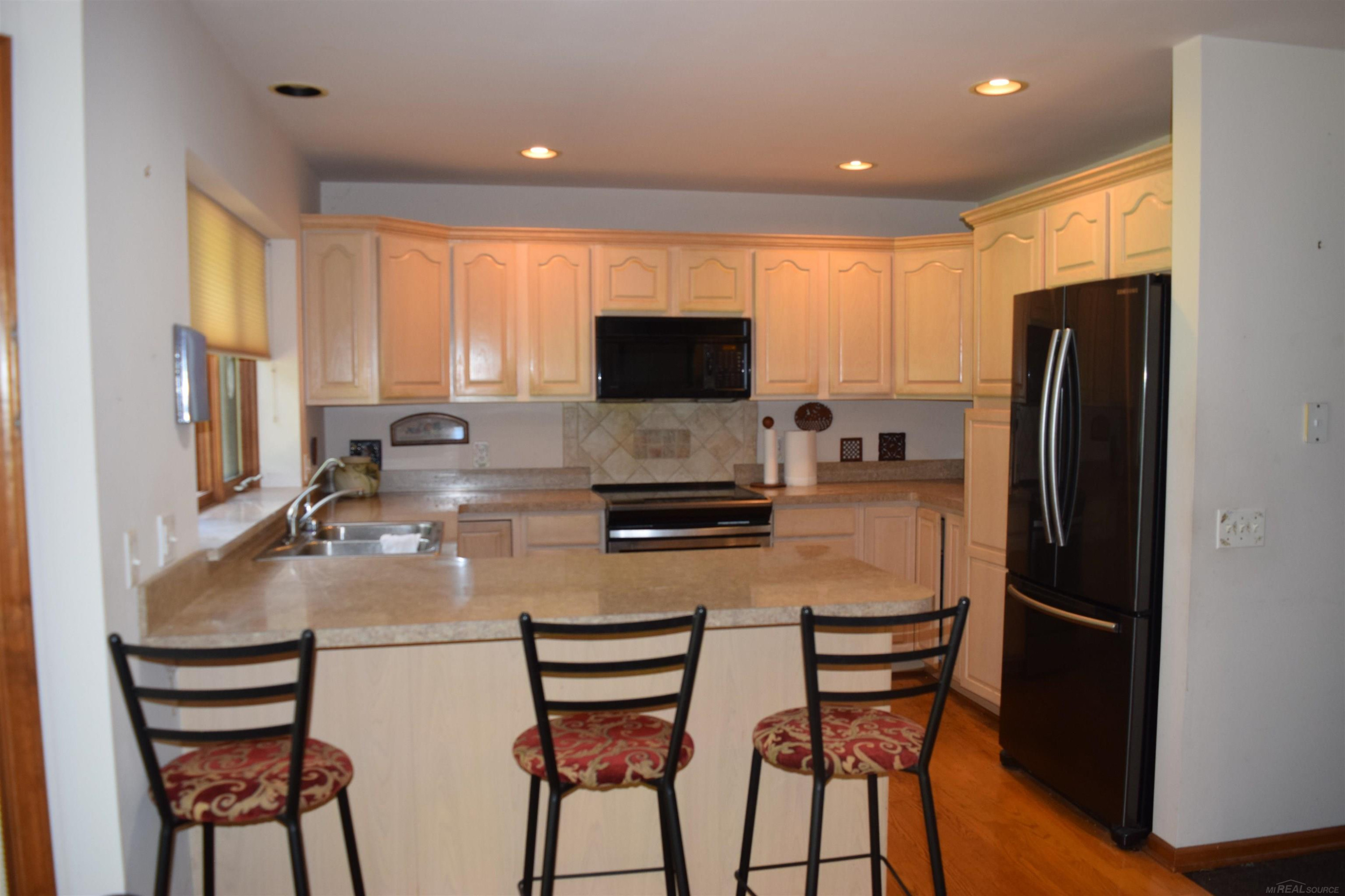1037 Todd Court, White Lake, MI 48383 — Photo 17
