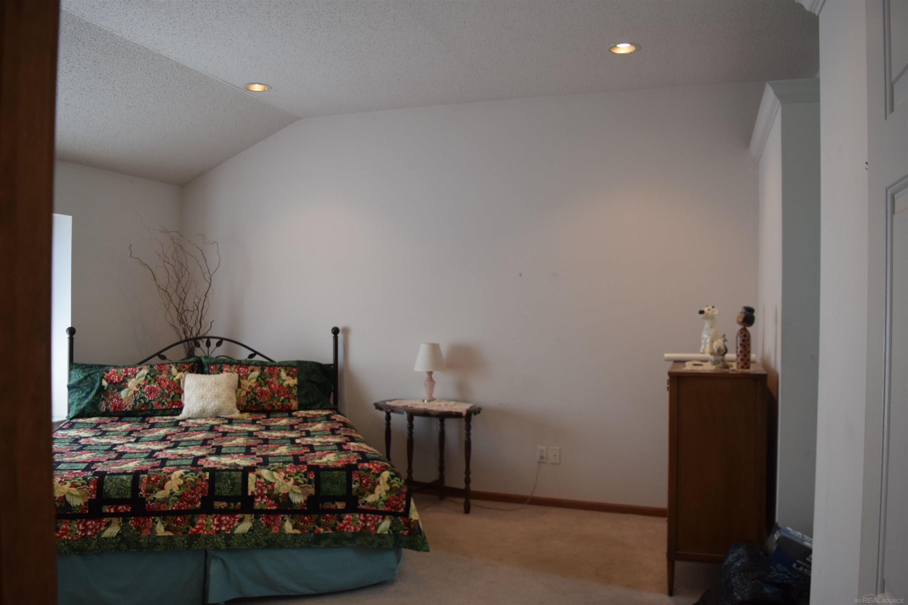 1037 Todd Court, White Lake, MI 48383 — Photo 19