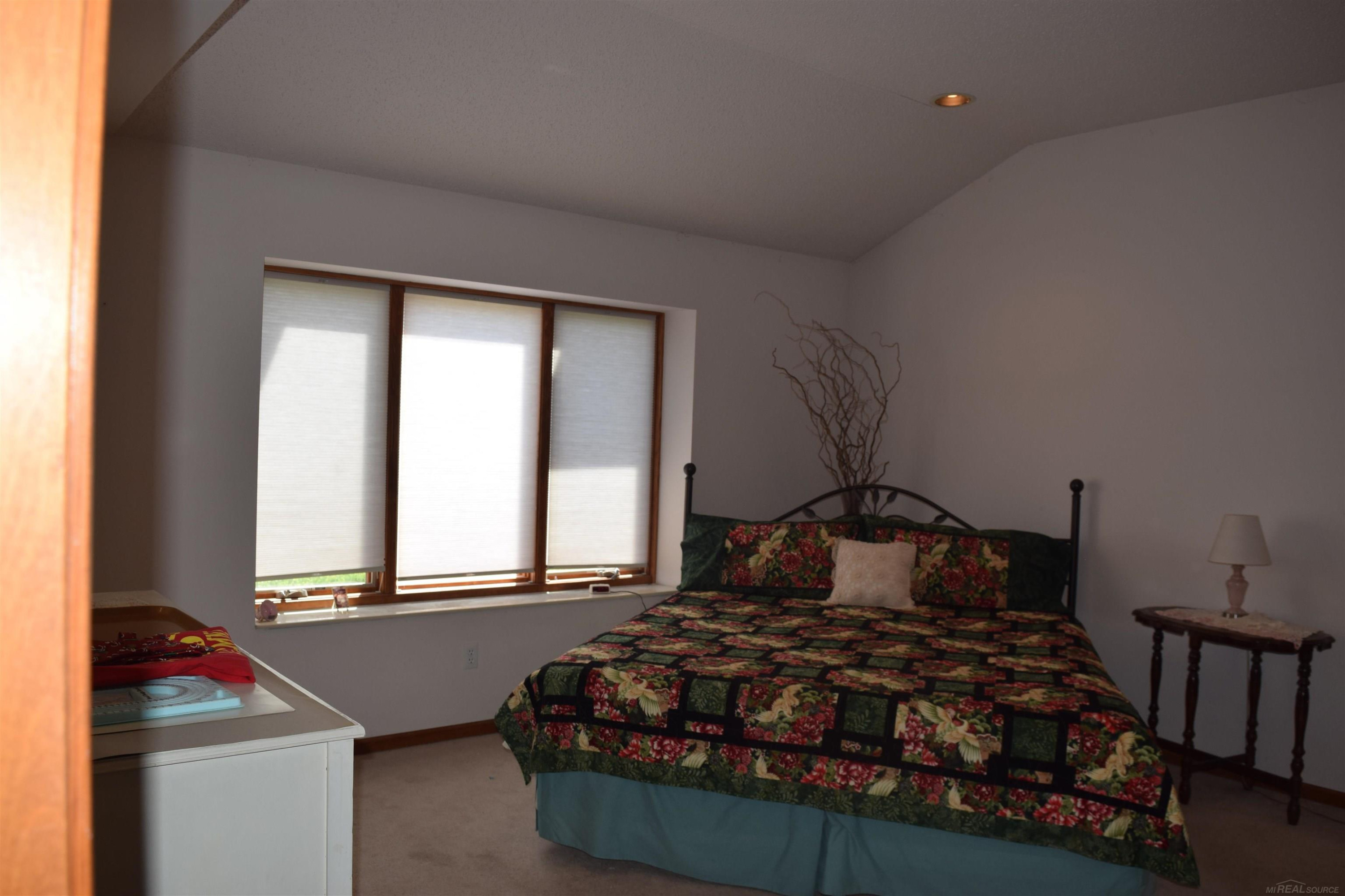 1037 Todd Court, White Lake, MI 48383 — Photo 20