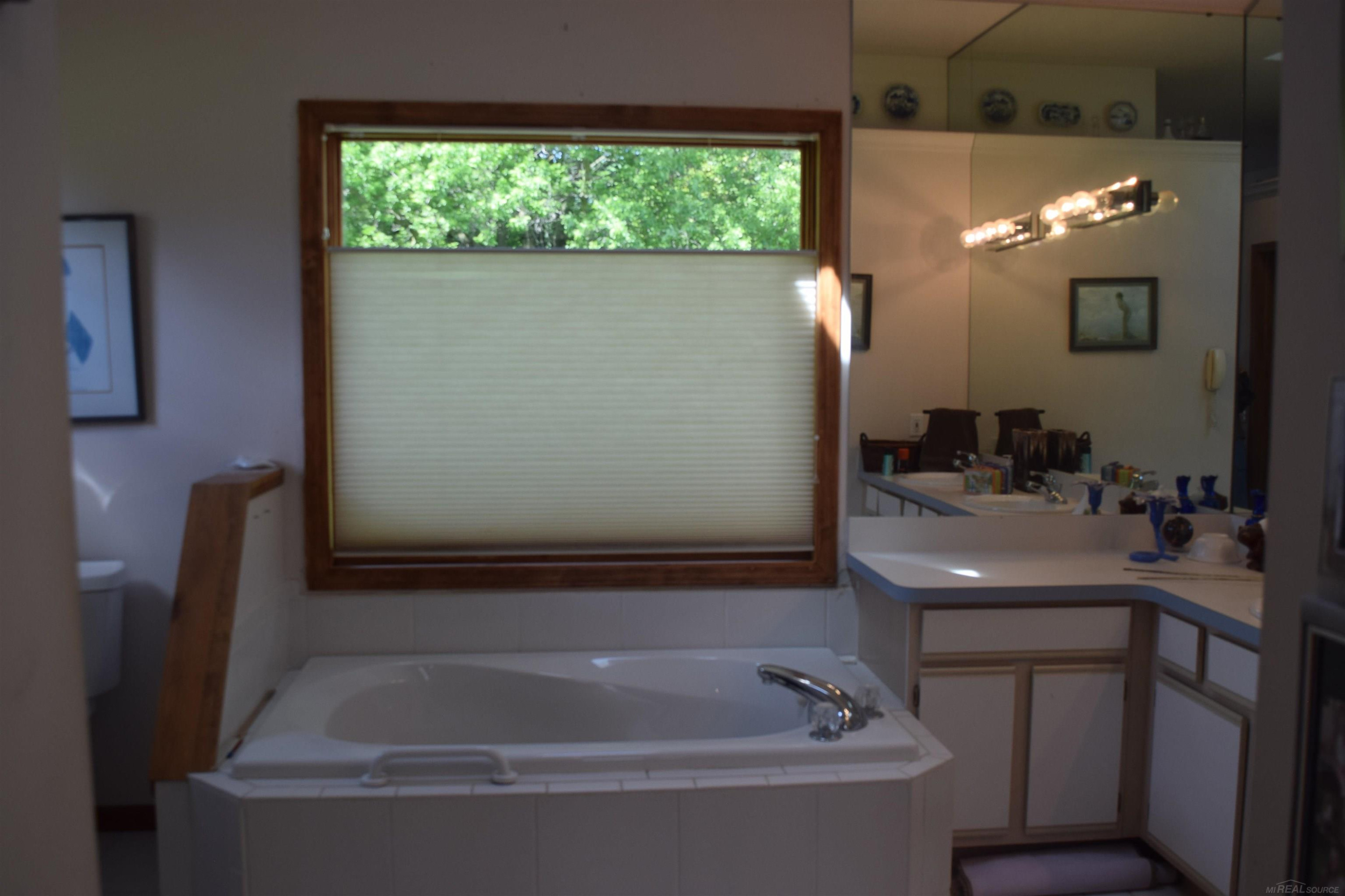 1037 Todd Court, White Lake, MI 48383 — Photo 21