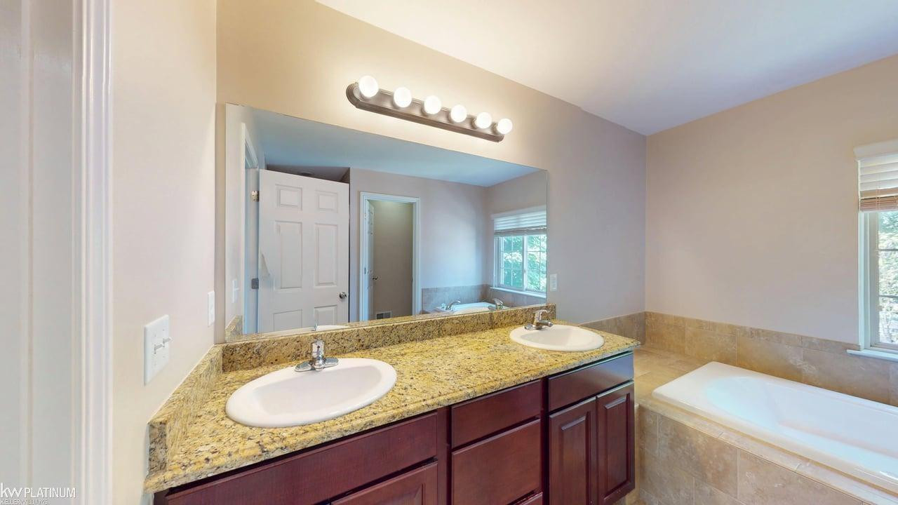 4308 Hawks Nest Road, Shelby Twp, MI 48317 — Photo 24