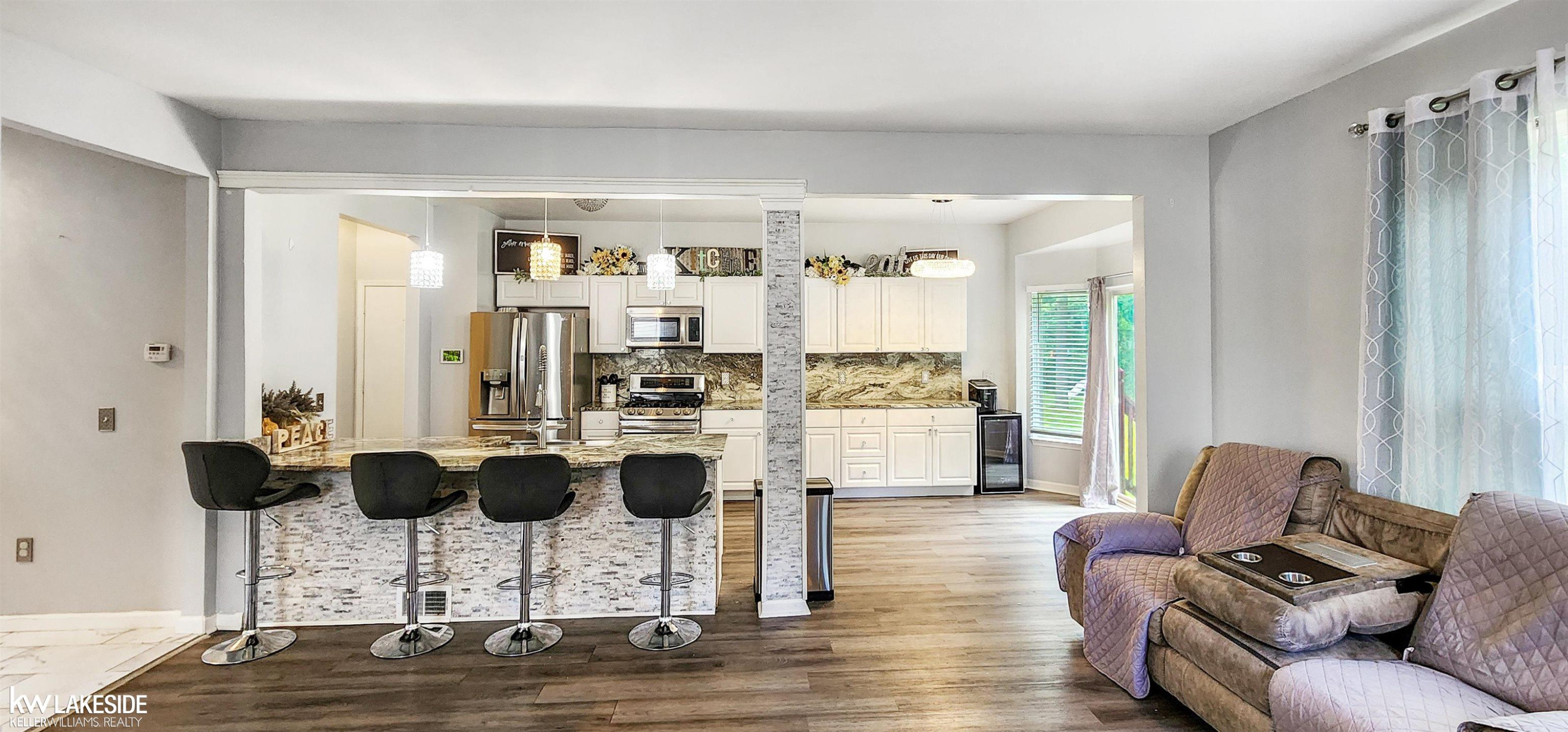 39025 Buckingham Drive, Romulus, MI 48174 — Photo 9