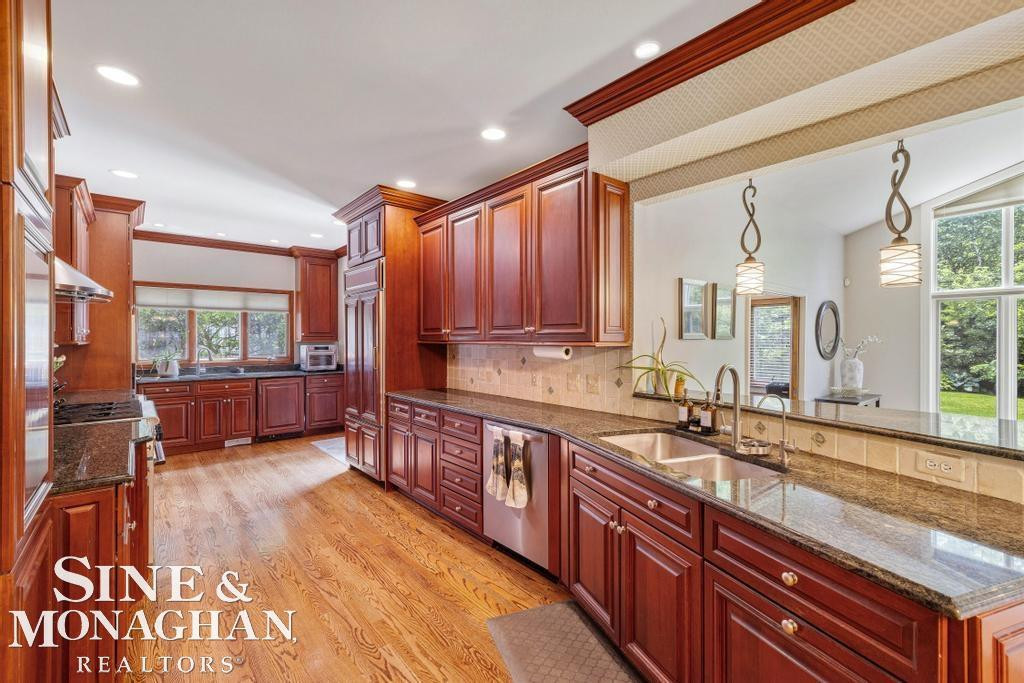 1045 Whittier Road, Grosse Pointe Park, MI 48230 — Photo 15