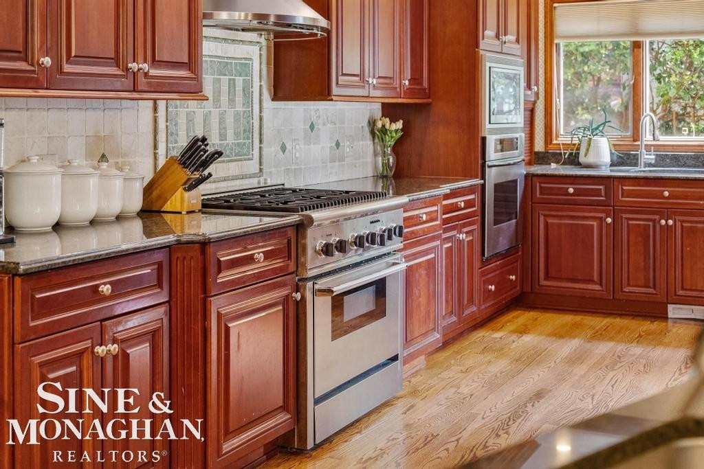 1045 Whittier Road, Grosse Pointe Park, MI 48230 — Photo 16
