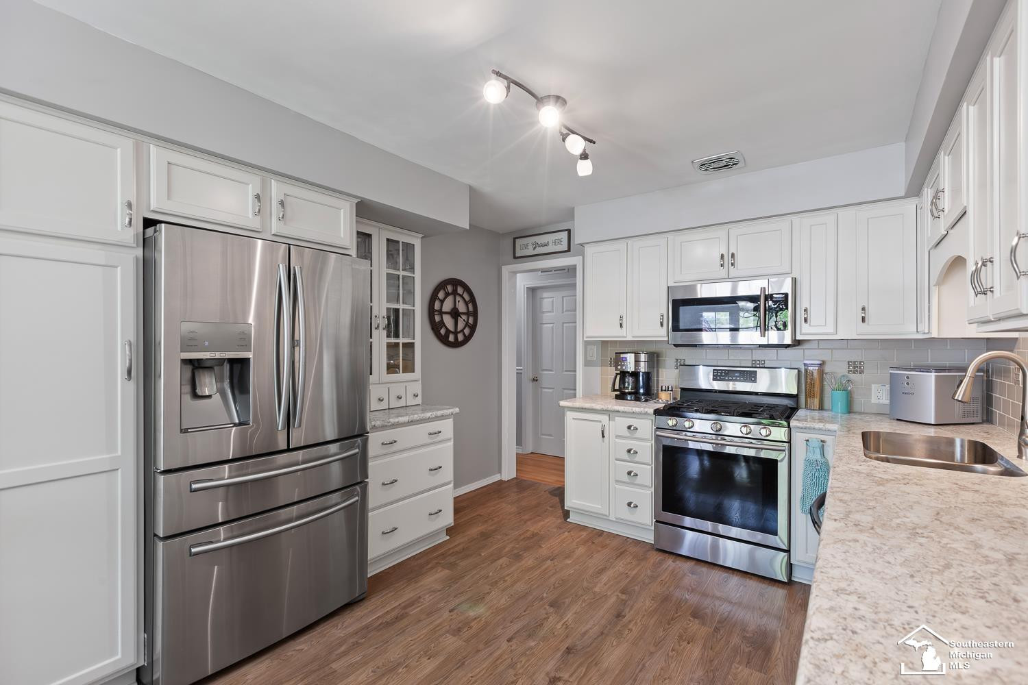 4912 Valley Road, Trenton, MI 48183 — Photo 5