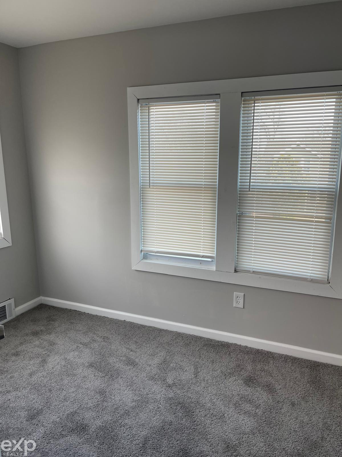 8443 Chalfonte Street, Detroit, MI 48238 — Photo 19