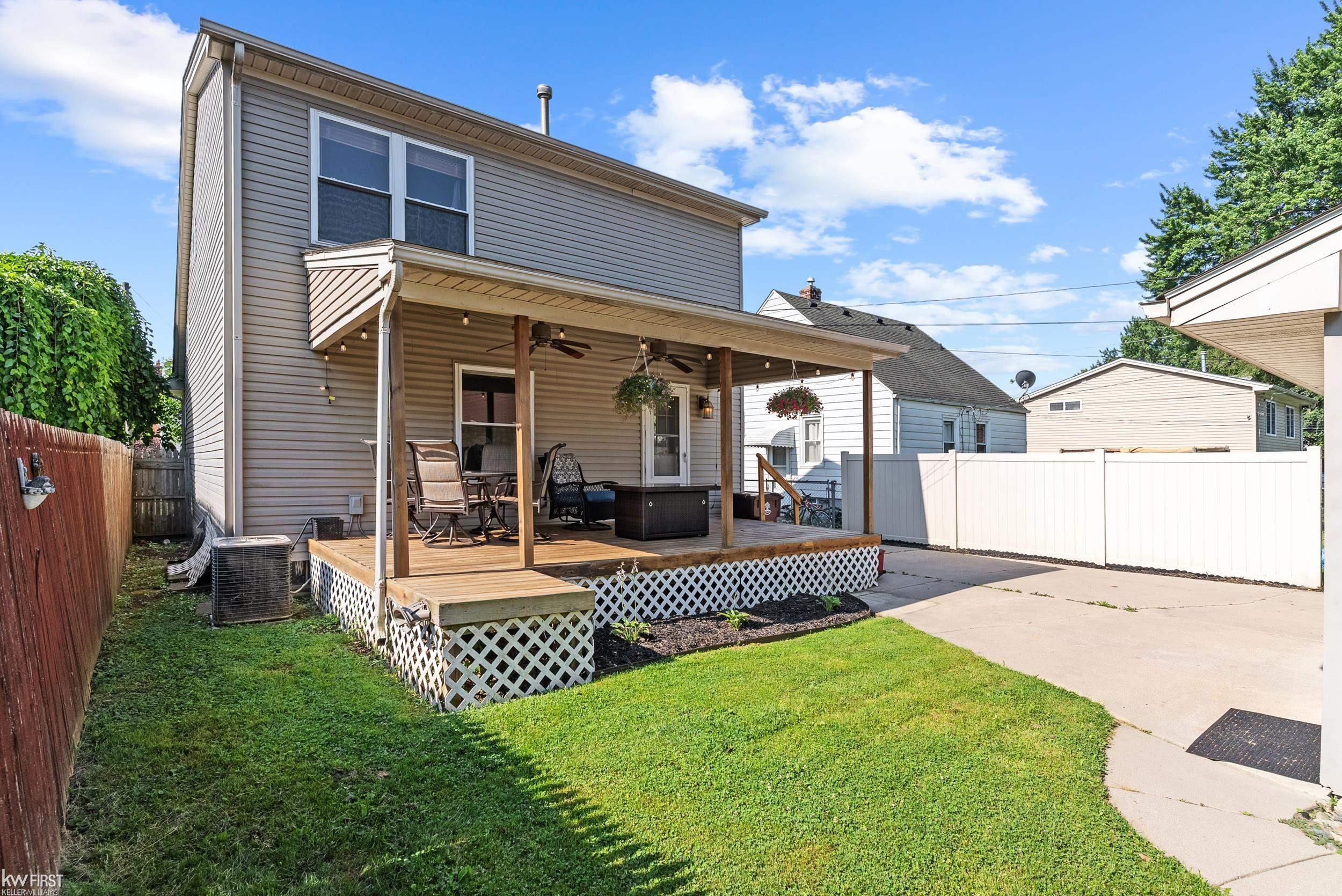 8307 Edward Avenue, Center Line, MI 48015 — Photo 32