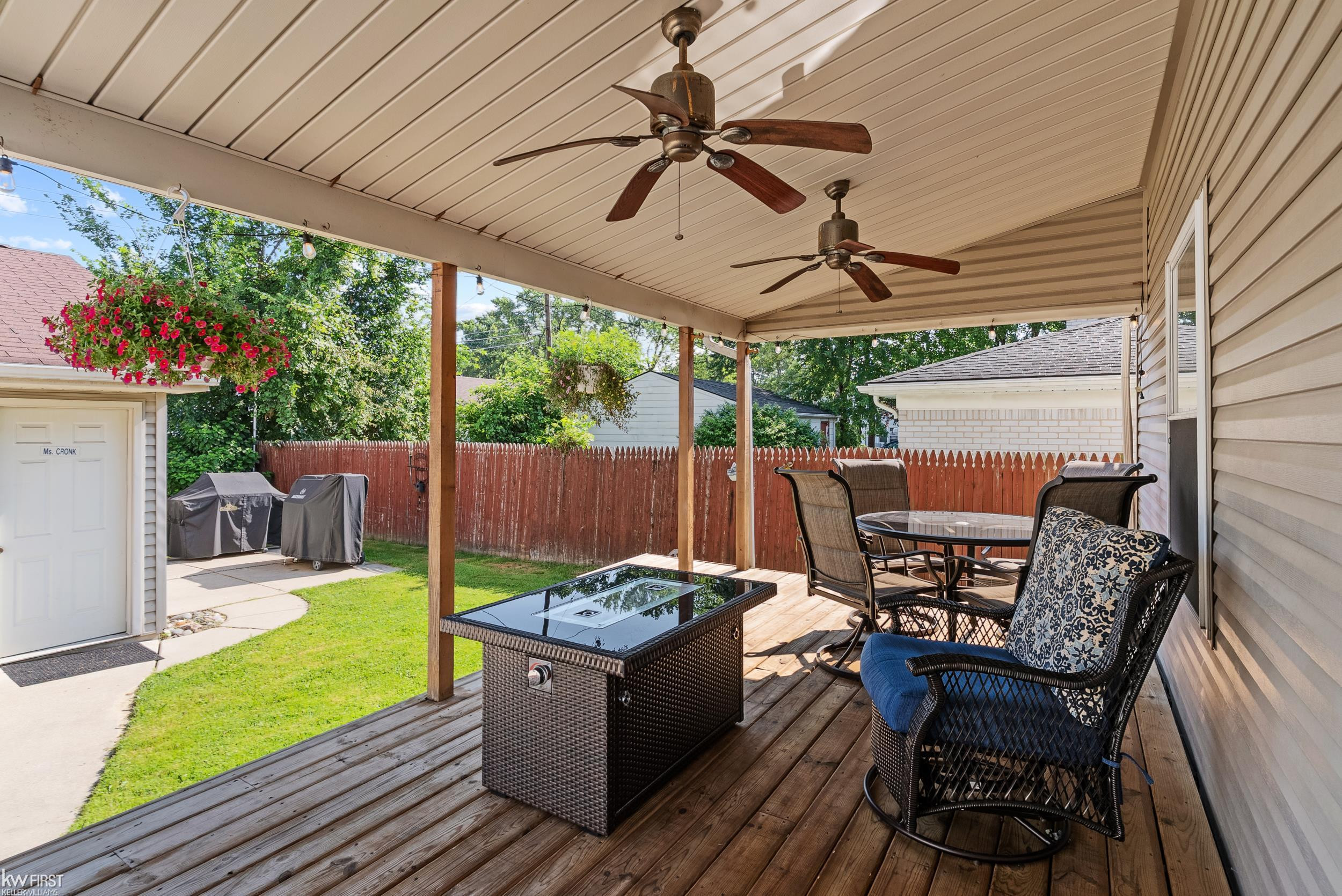 8307 Edward Avenue, Center Line, MI 48015 — Photo 37