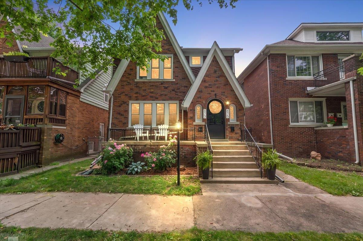 873-875 Beaconsfield Avenue, Grosse Pointe Park, MI 48230