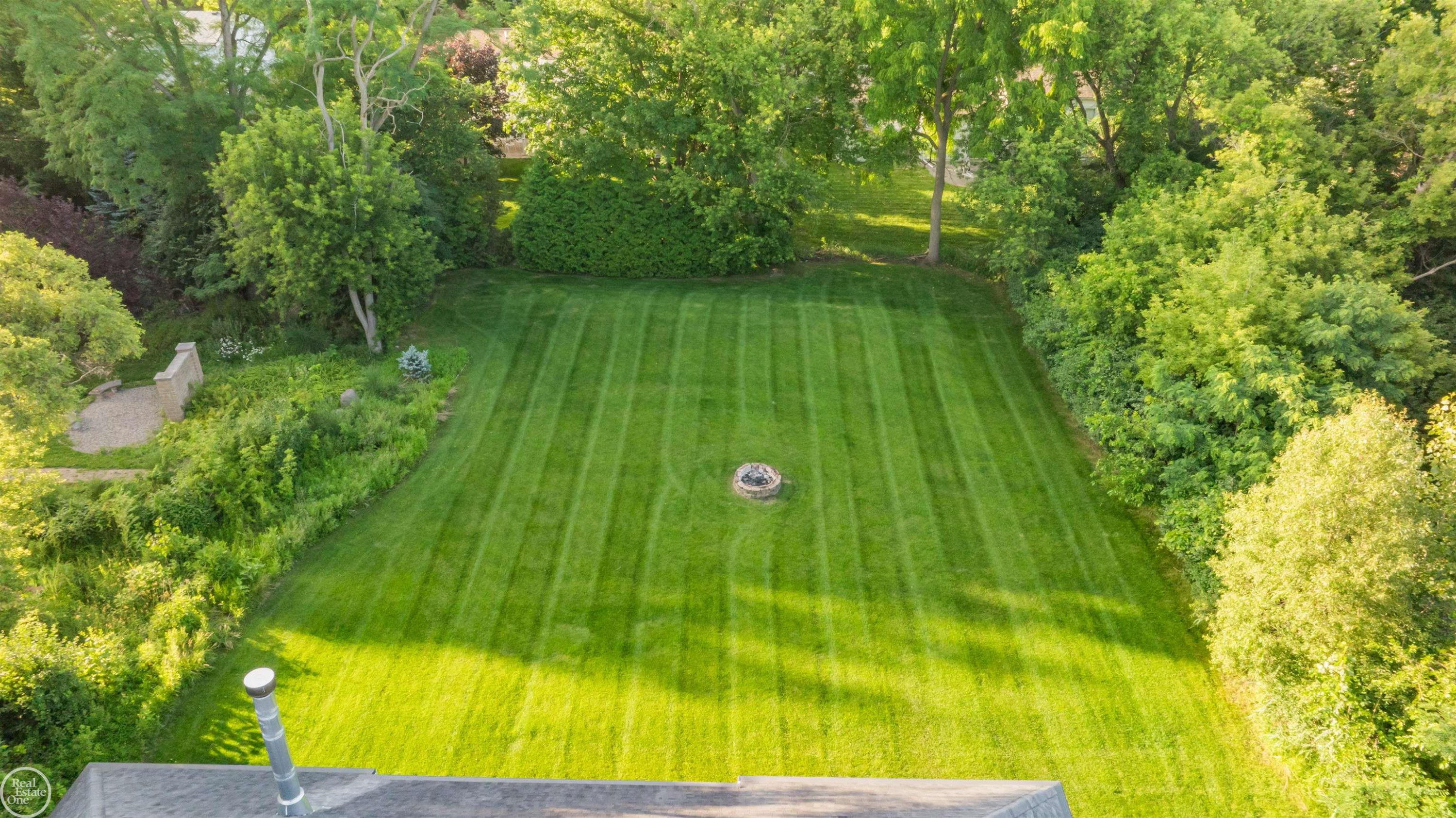 53 Evaline Drive, Troy, MI 48085 — Photo 10