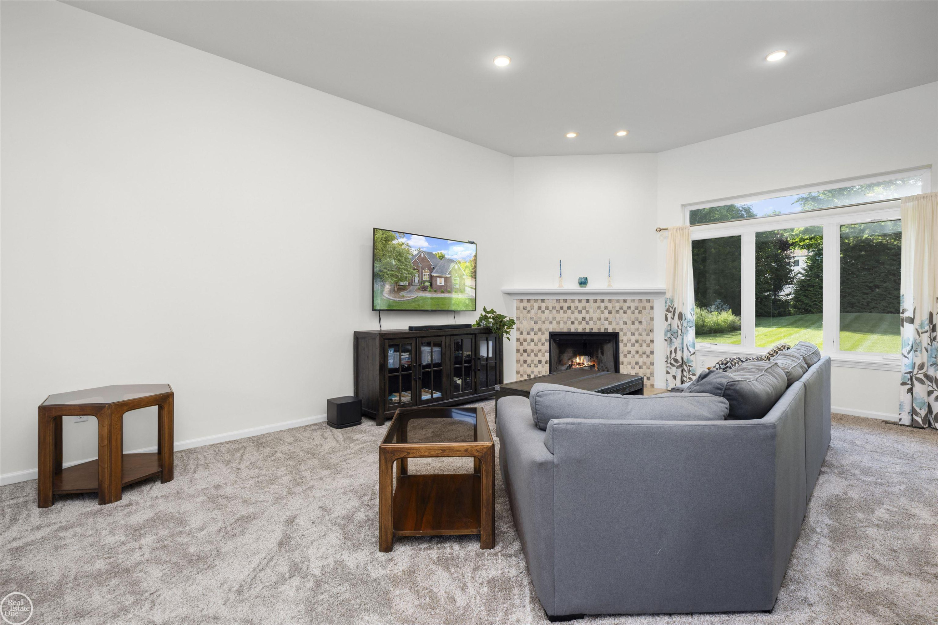 53 Evaline Drive, Troy, MI 48085 — Photo 18