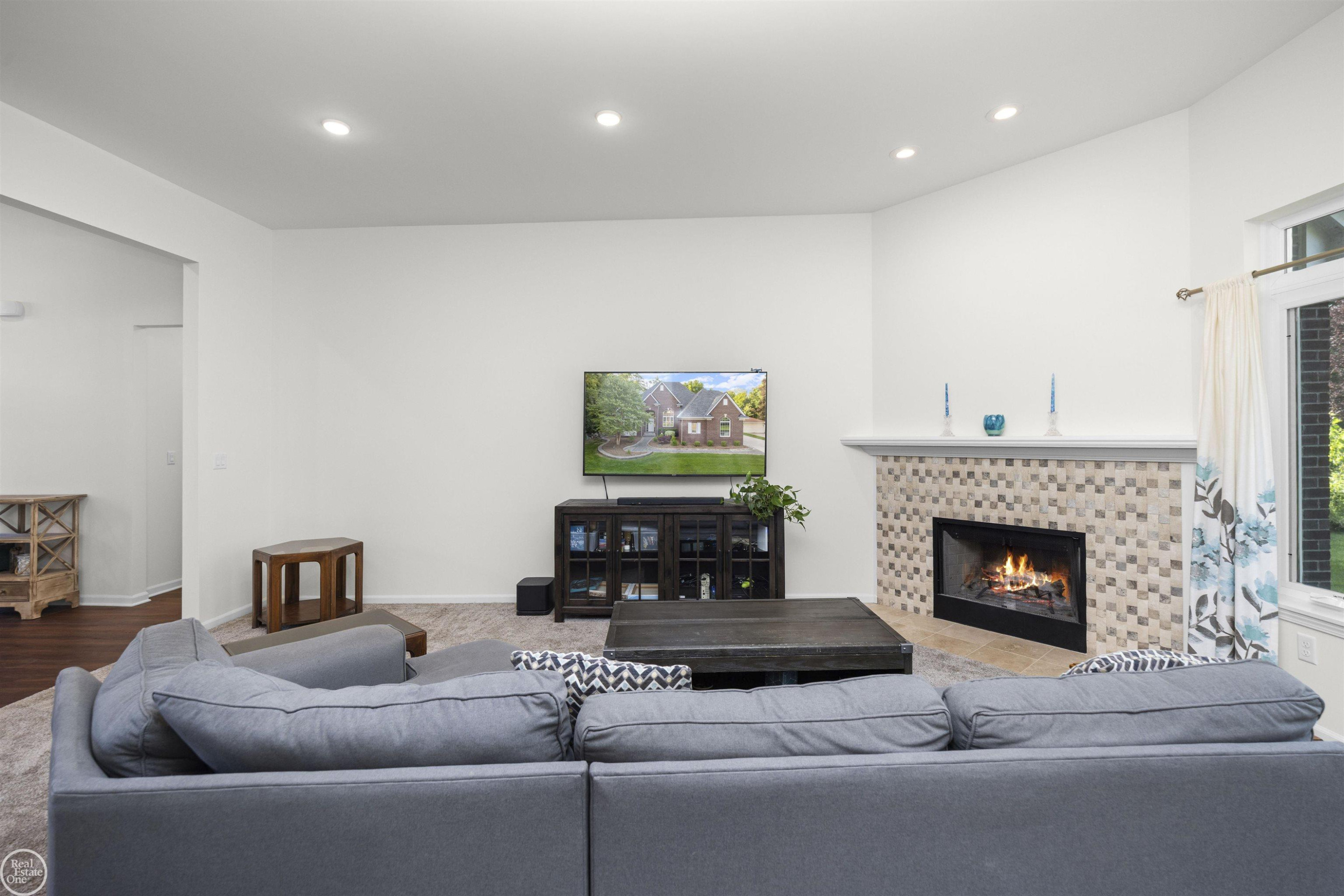 53 Evaline Drive, Troy, MI 48085 — Photo 19