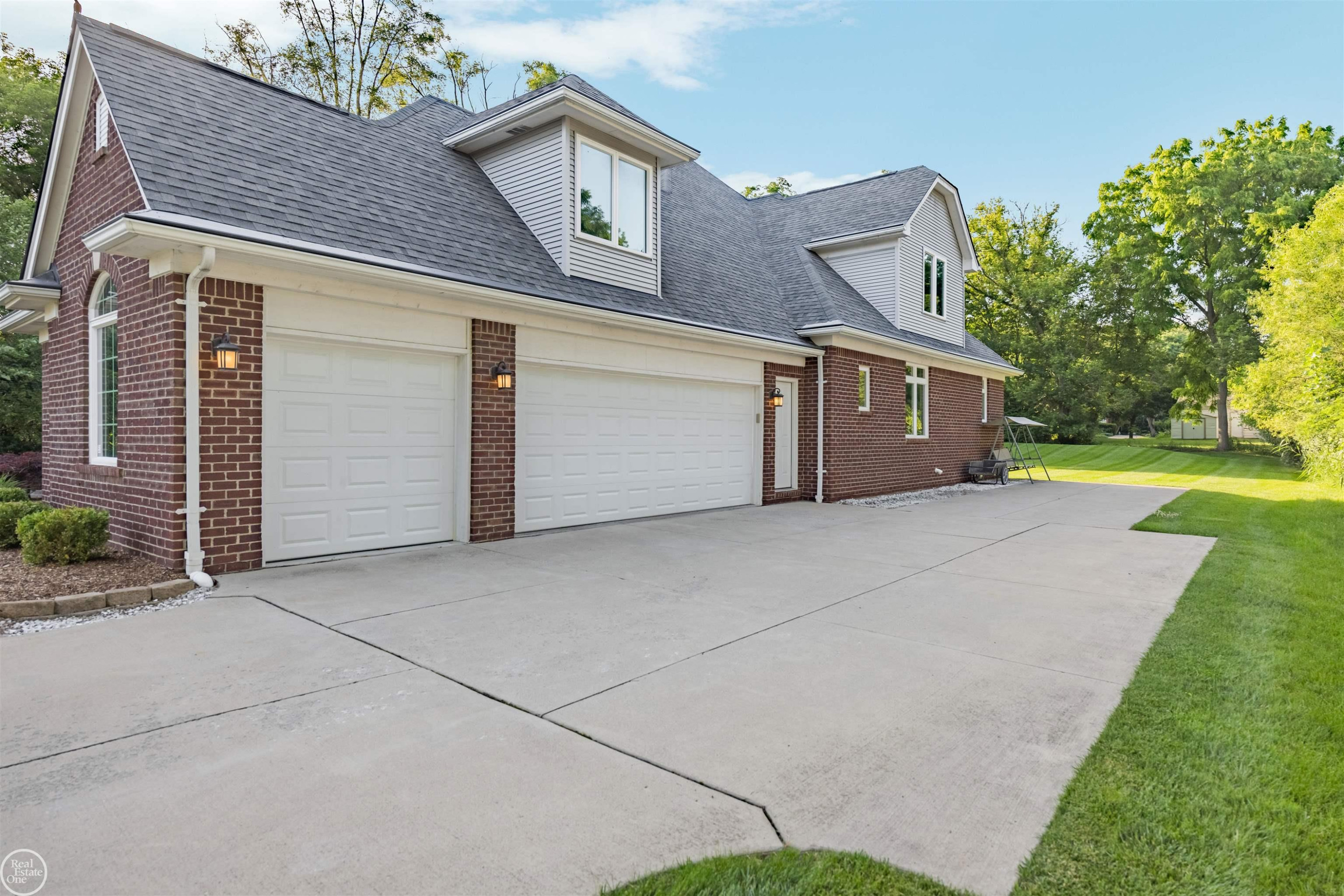 53 Evaline Drive, Troy, MI 48085 — Photo 68