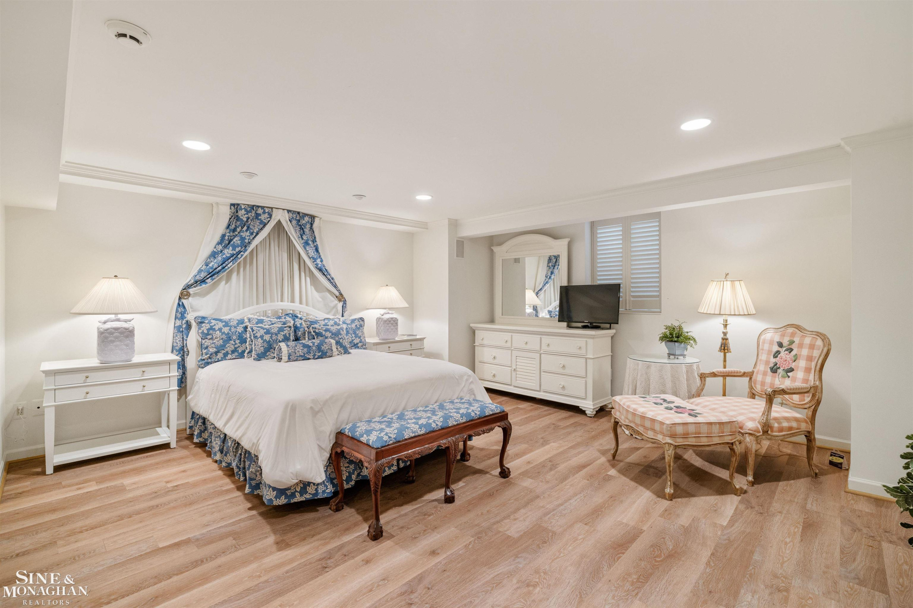 20 Windemere Place, Grosse Pointe Farms, MI 48236 — Photo 49