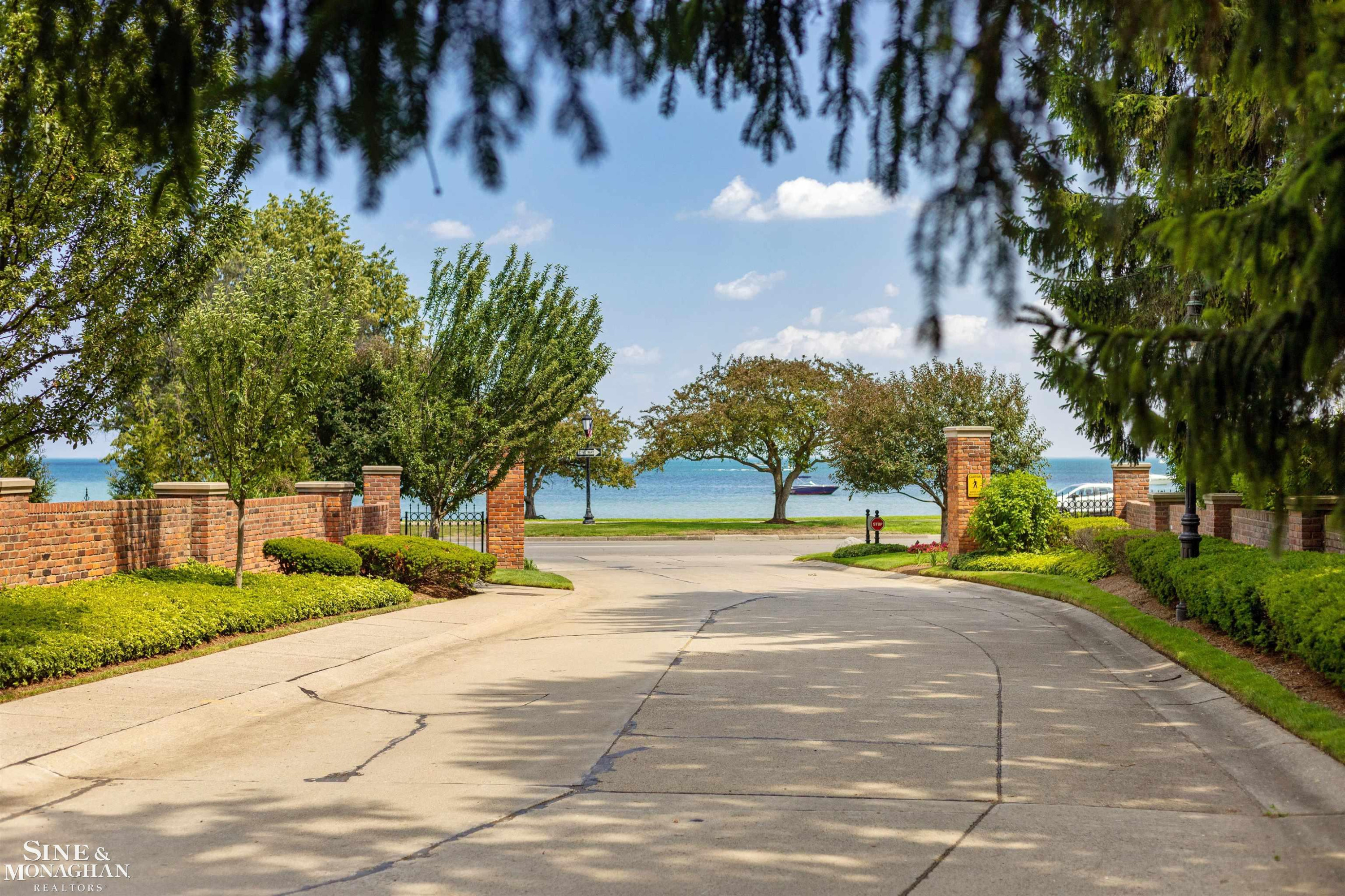 20 Windemere Place, Grosse Pointe Farms, MI 48236 — Photo 69