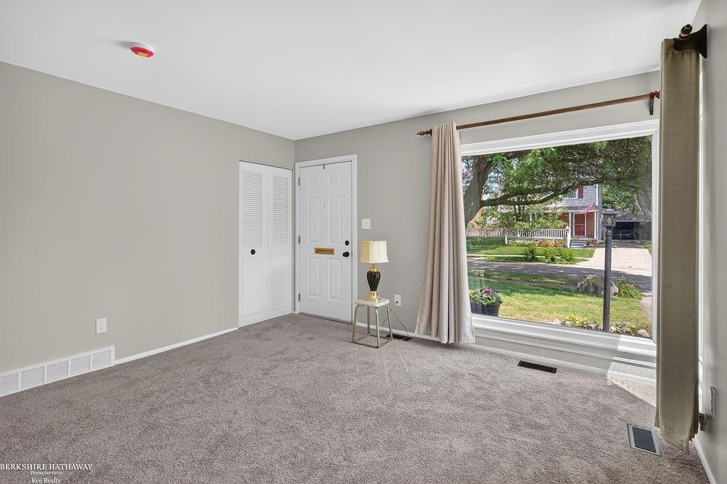 511 Kinross Avenue, MI — Photo 5