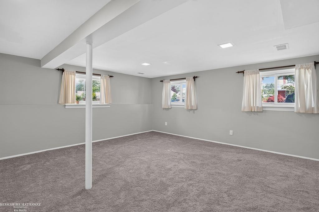 511 Kinross Avenue, MI — Photo 25