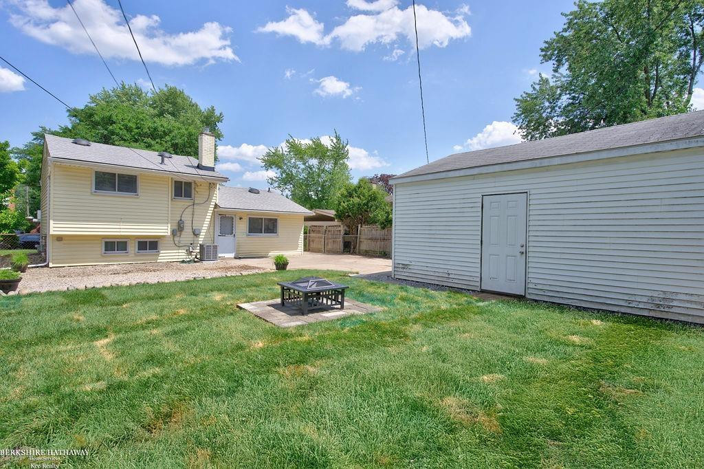 511 Kinross Avenue, MI — Photo 29