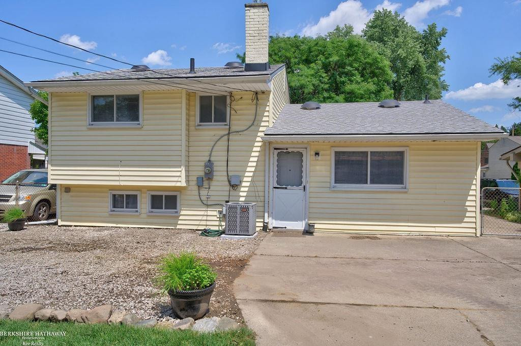 511 Kinross Avenue, MI — Photo 31