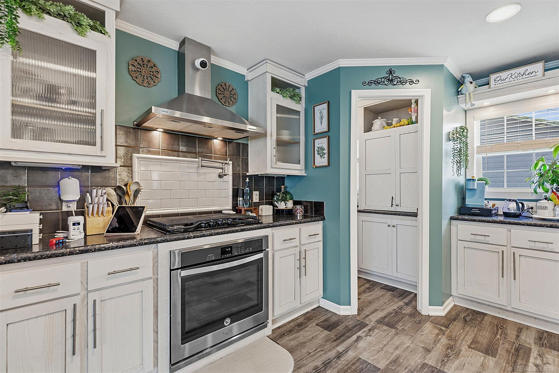 46112 Dunkirk Court, MI 48044 — Photo 6