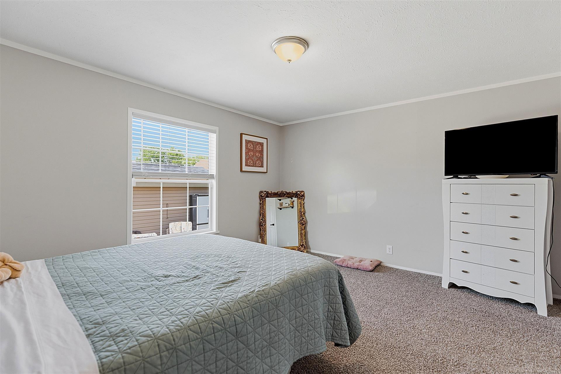 46112 Dunkirk Court, MI 48044 — Photo 11