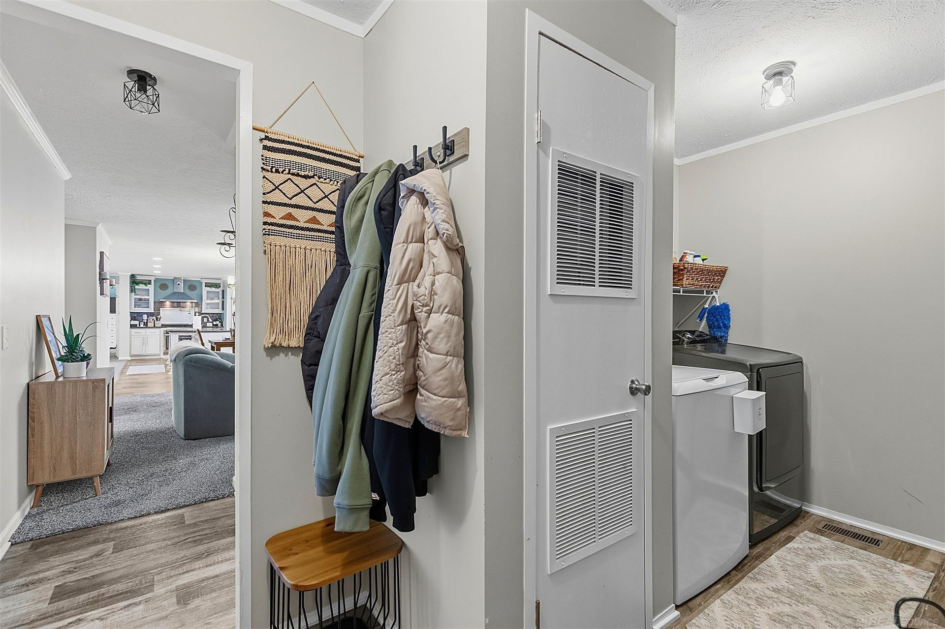 46112 Dunkirk Court, MI 48044 — Photo 18